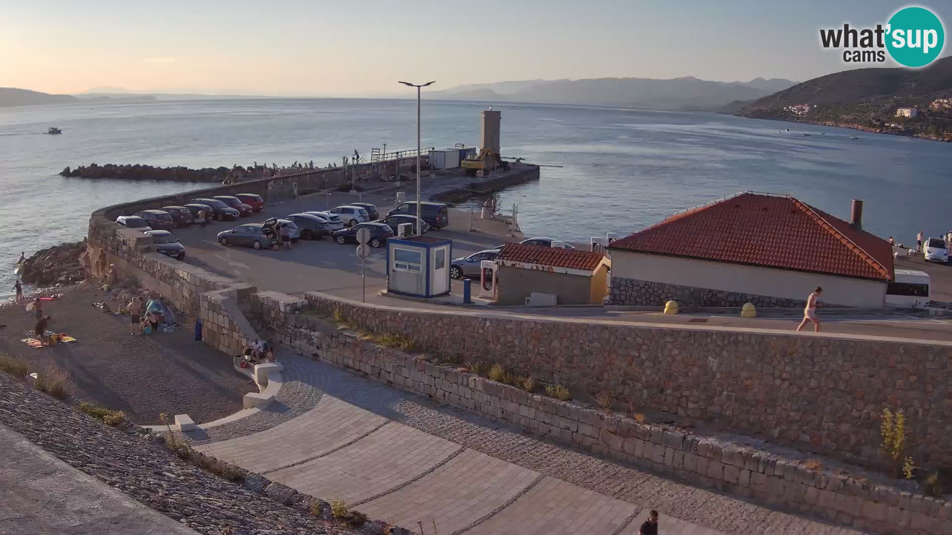 Webcam puerto de Senj – Rompeolas y faro en directo