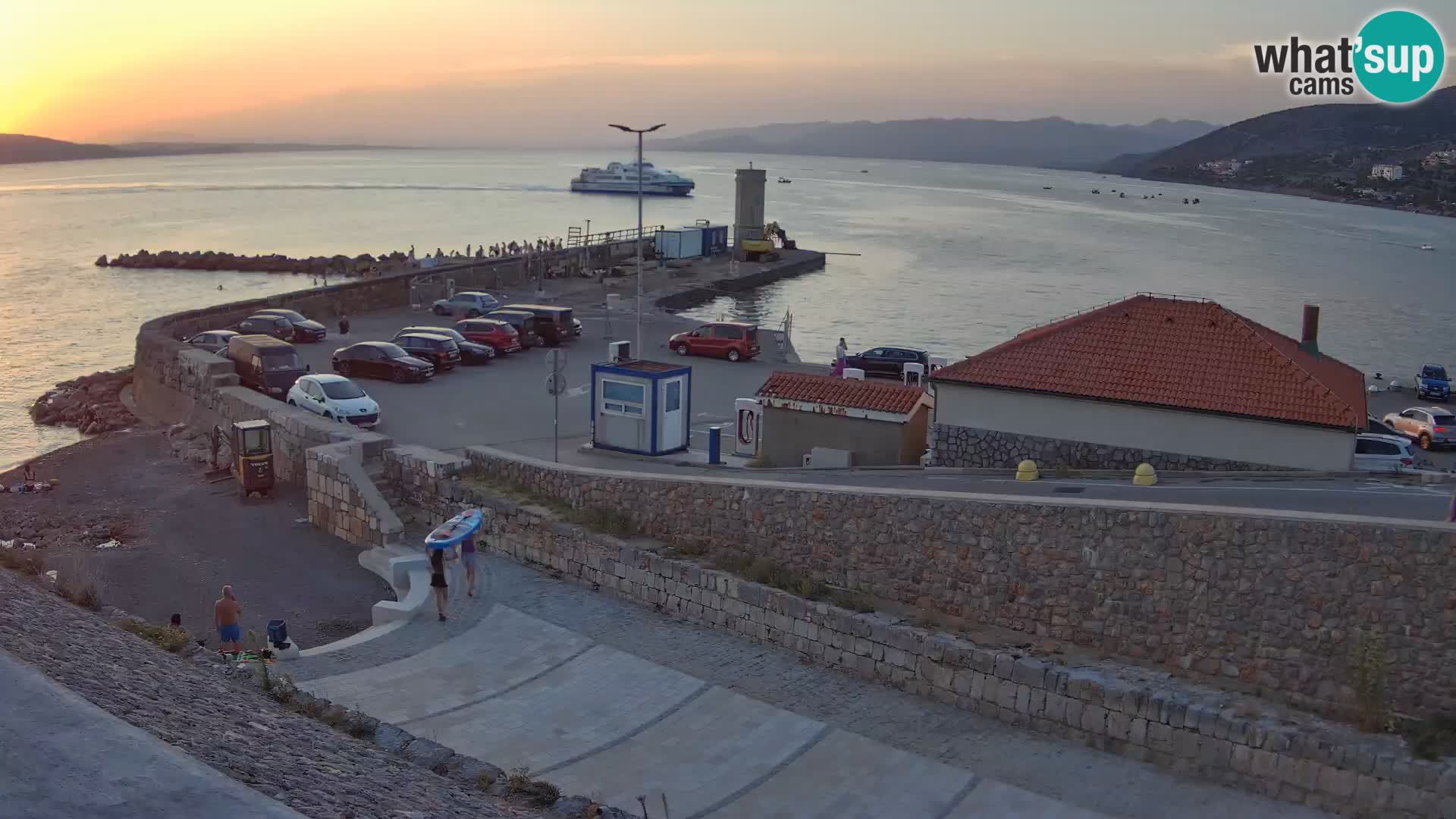 Webcam Porto di Segna – Frangiflutti e Faro in diretta