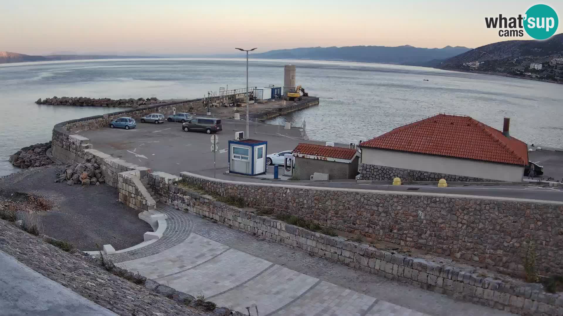 Web kamera Senj luka – Lukobran i svjetionik uživo