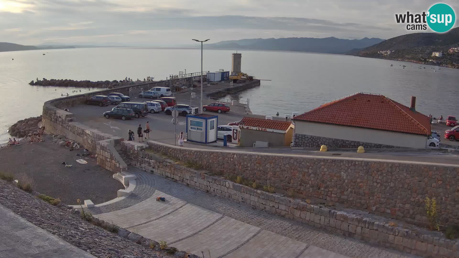 Senj Hafen Webcam – Wellenbrecher & Leuchtturm Liveblick