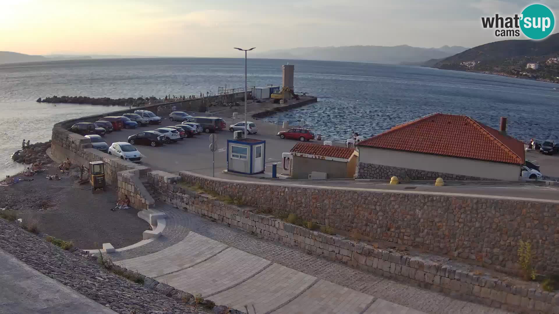 Web kamera Senj luka – Lukobran i svjetionik uživo