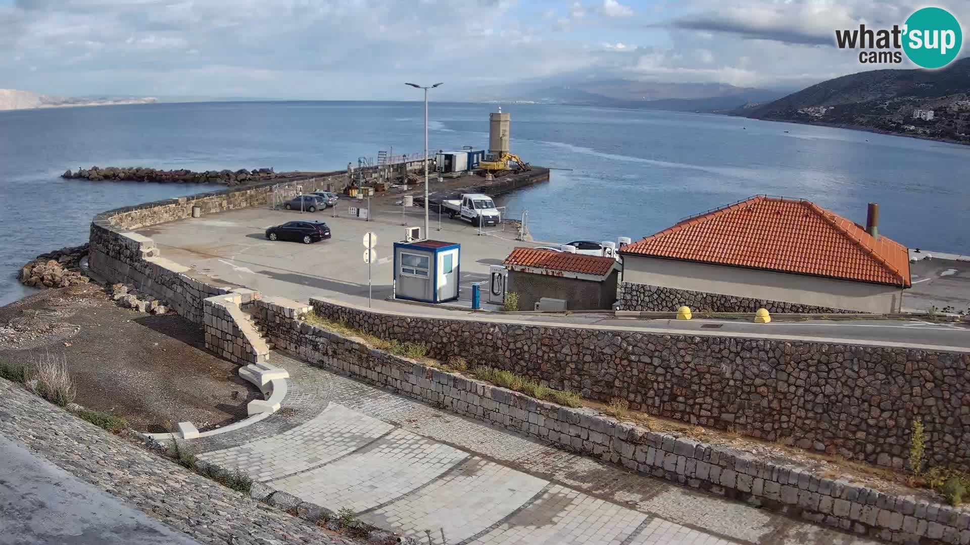 Webcam puerto de Senj – Rompeolas y faro en directo