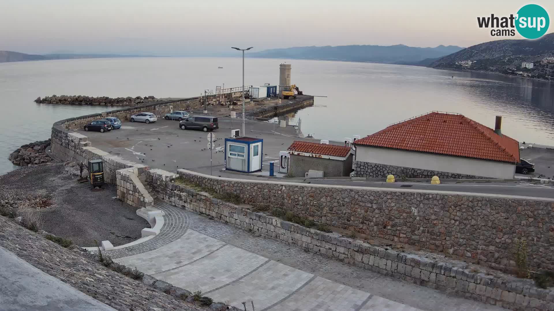 Webcam port de Senj – Vue sur la jetée et le phare