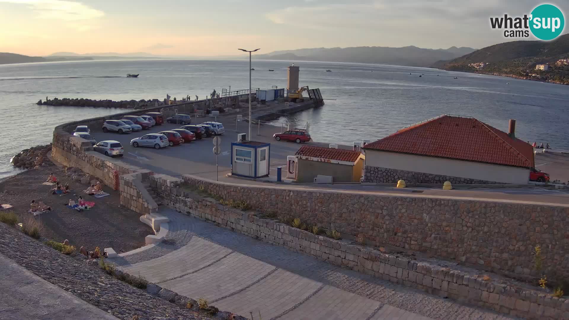 Senj Hafen Webcam – Wellenbrecher & Leuchtturm Liveblick