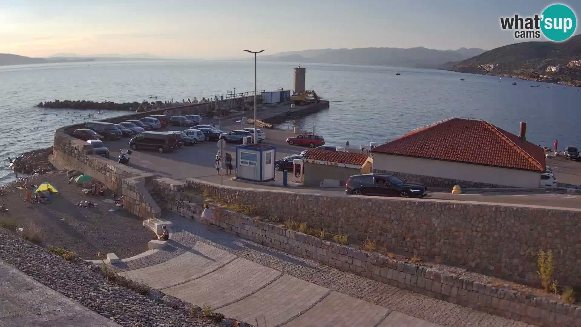 Senj Hafen Webcam – Wellenbrecher & Leuchtturm Liveblick