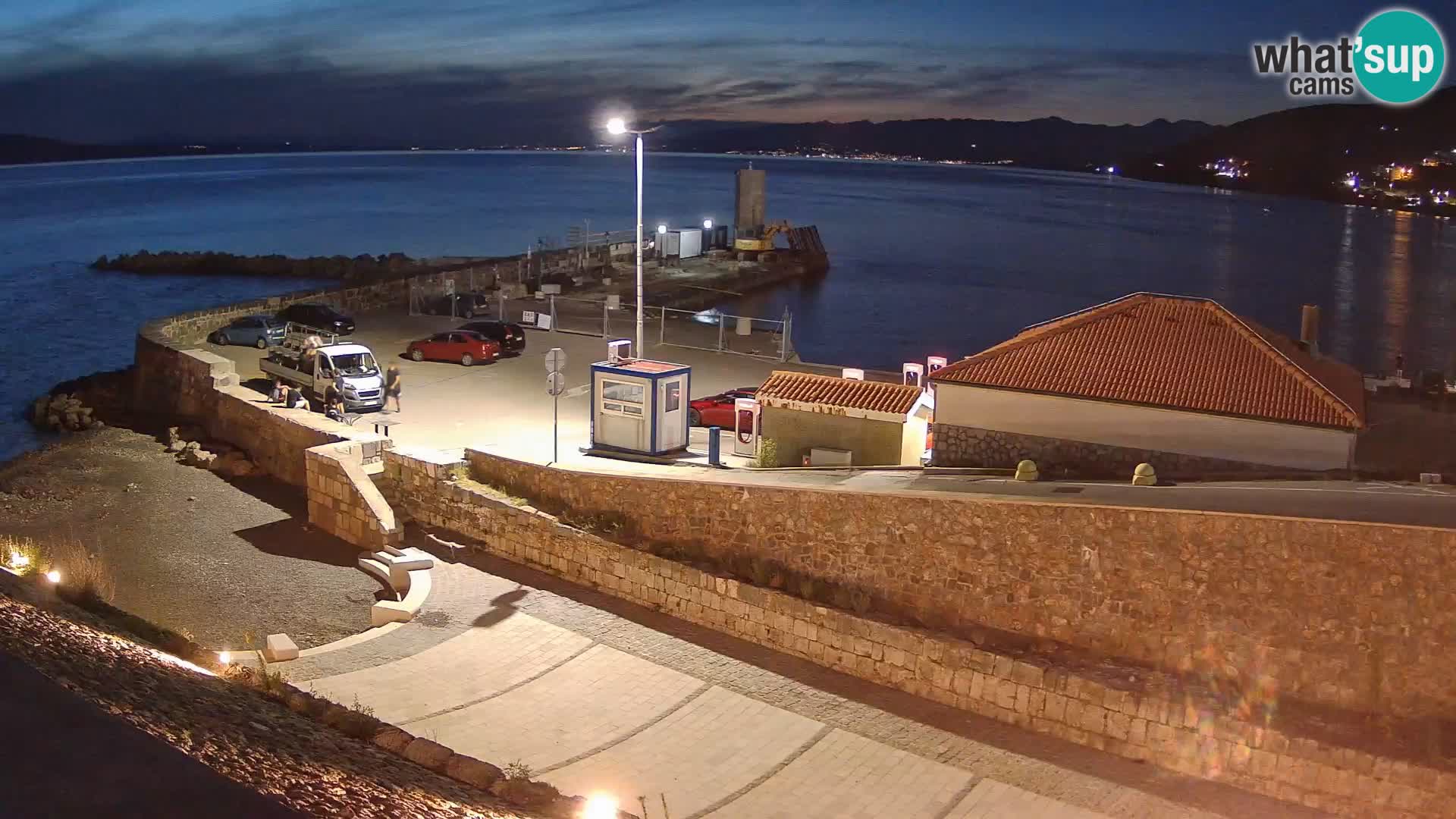 Webcam port de Senj – Vue sur la jetée et le phare