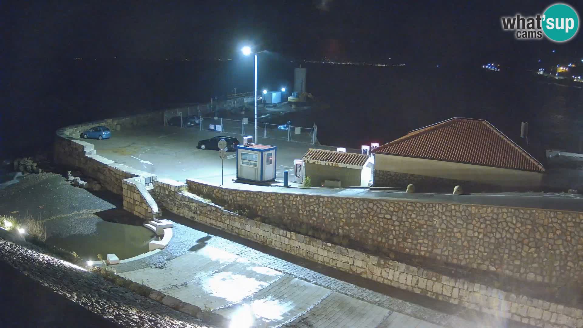 Senj Hafen Webcam – Wellenbrecher & Leuchtturm Liveblick
