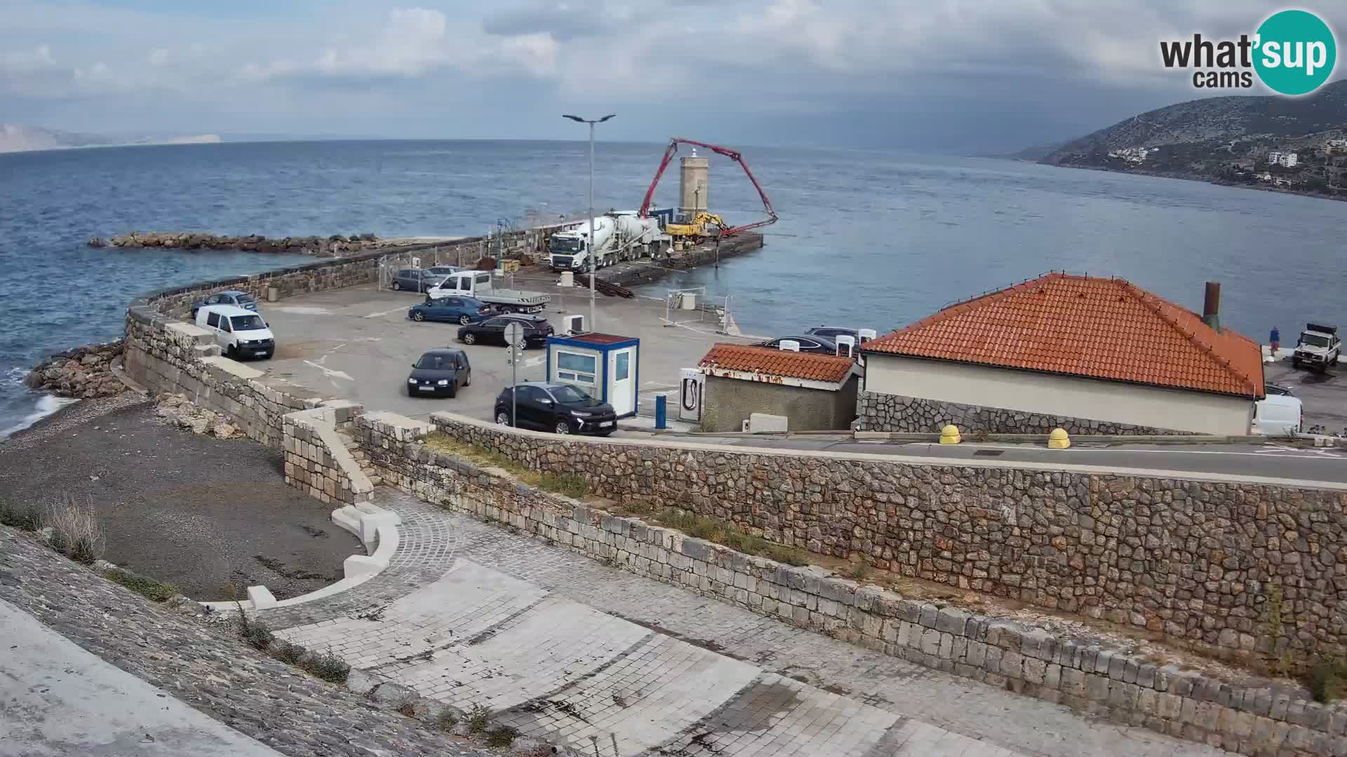 Webcam port de Senj – Vue sur la jetée et le phare