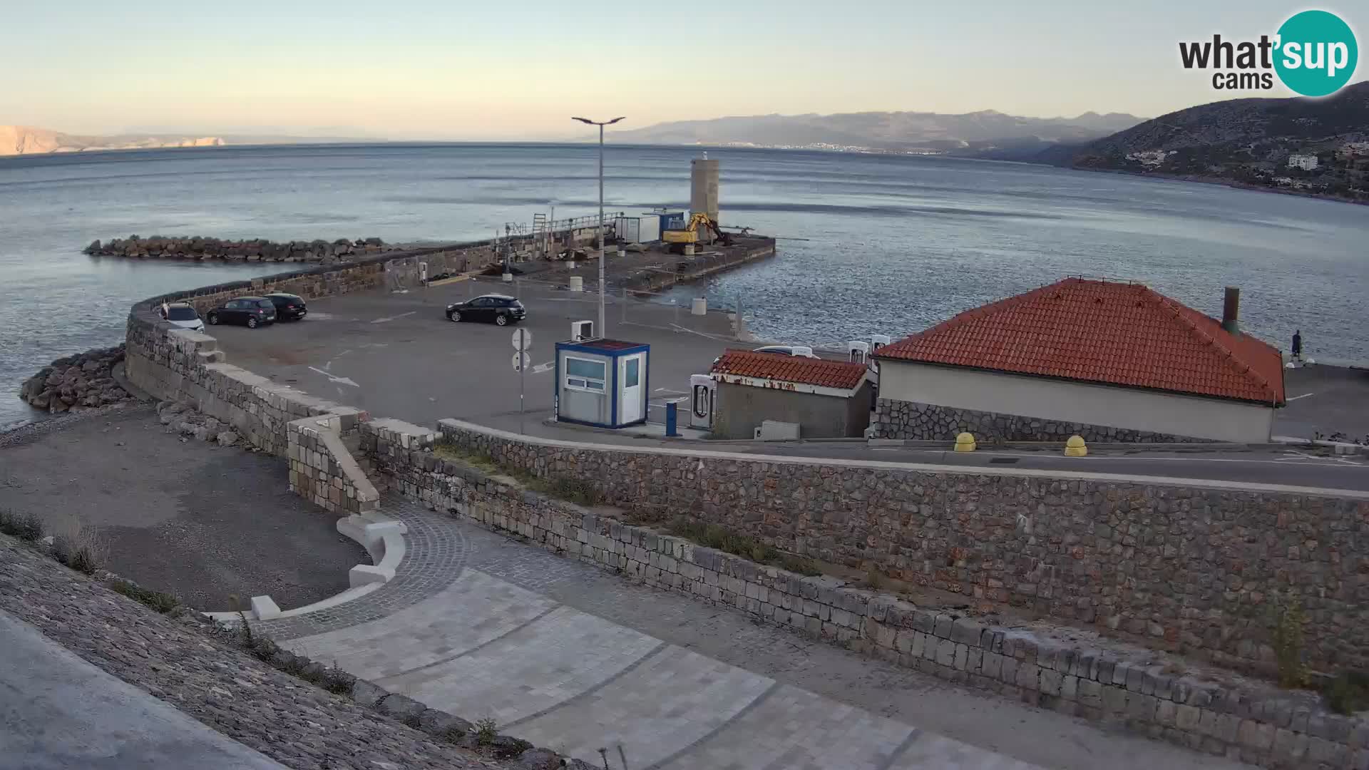 Web kamera Senj luka – Lukobran i svjetionik uživo