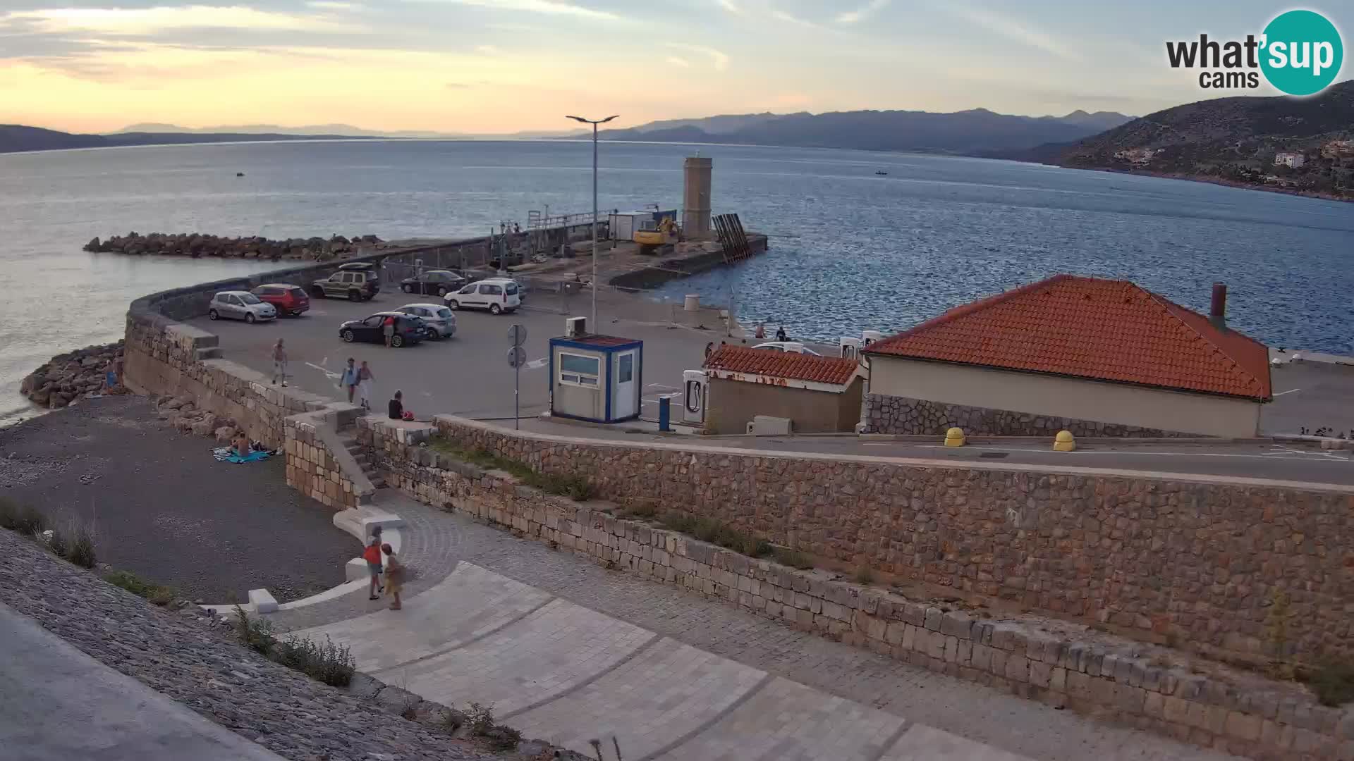 Senj Hafen Webcam – Wellenbrecher & Leuchtturm Liveblick