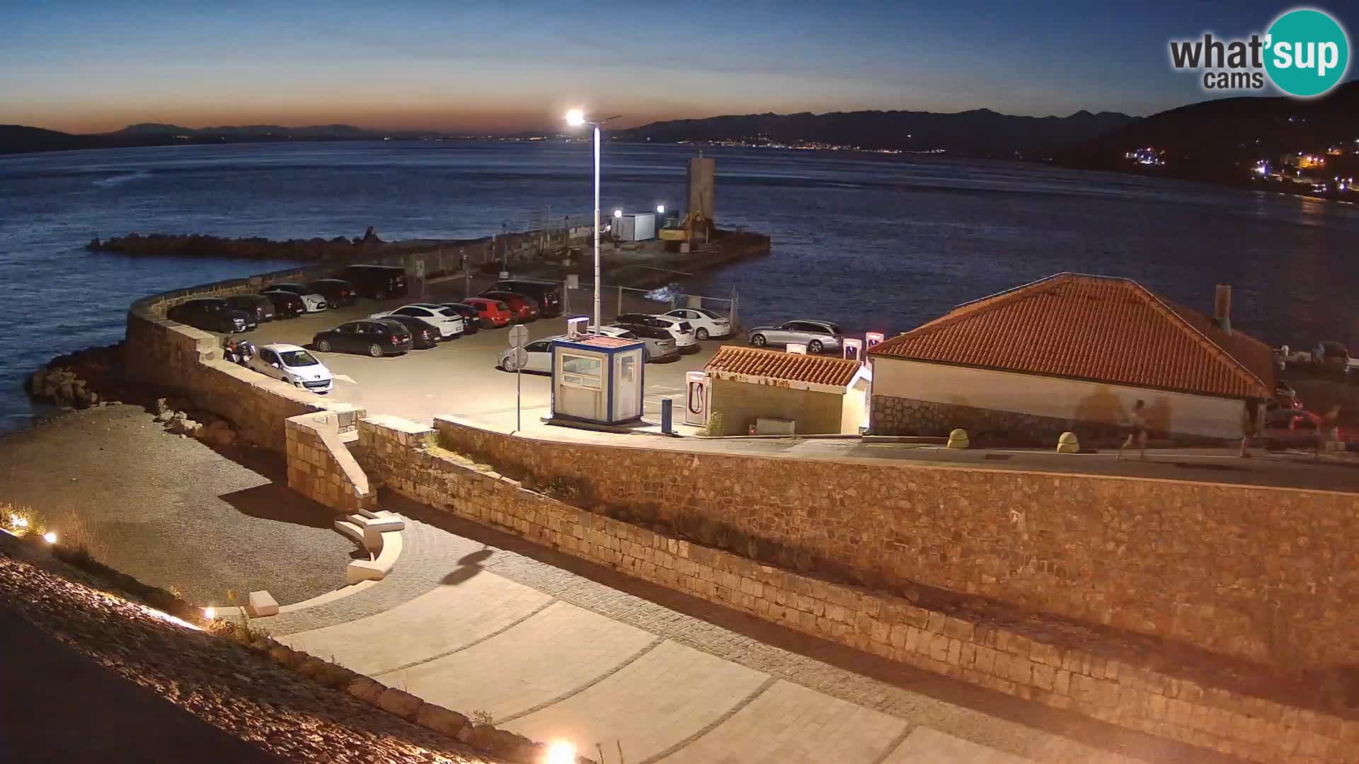 Senj Hafen Webcam – Wellenbrecher & Leuchtturm Liveblick