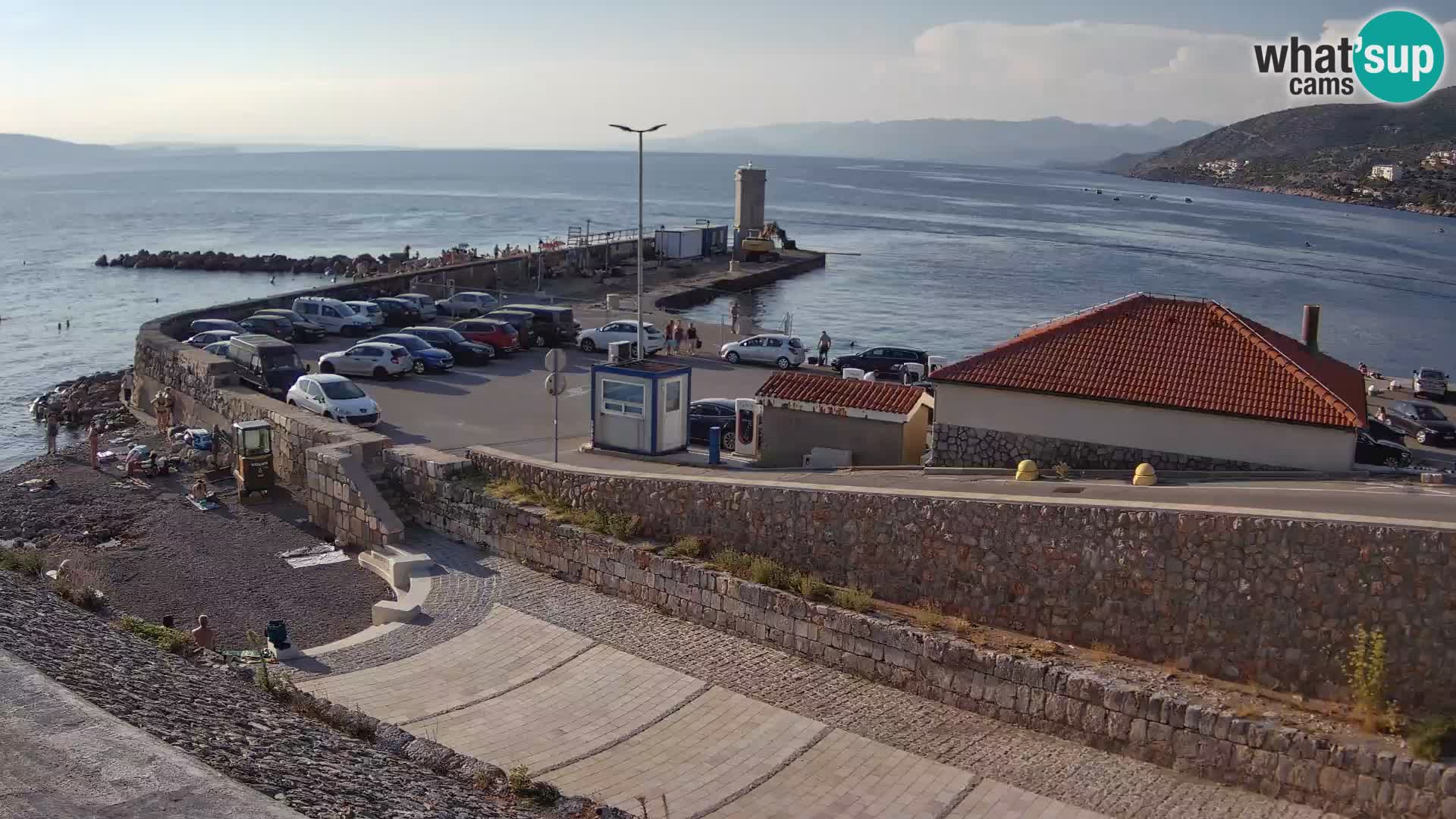 Senj Hafen Webcam – Wellenbrecher & Leuchtturm Liveblick