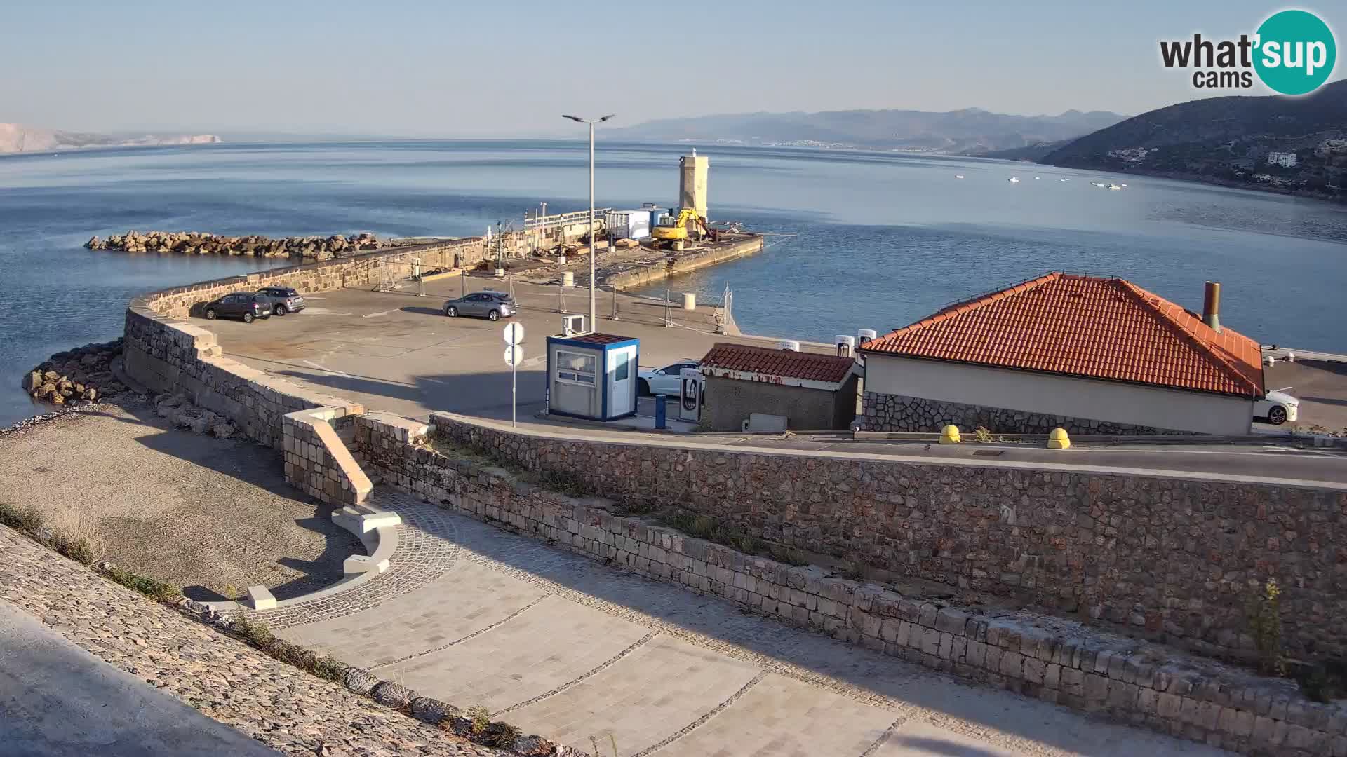 Senj Hafen Webcam – Wellenbrecher & Leuchtturm Liveblick