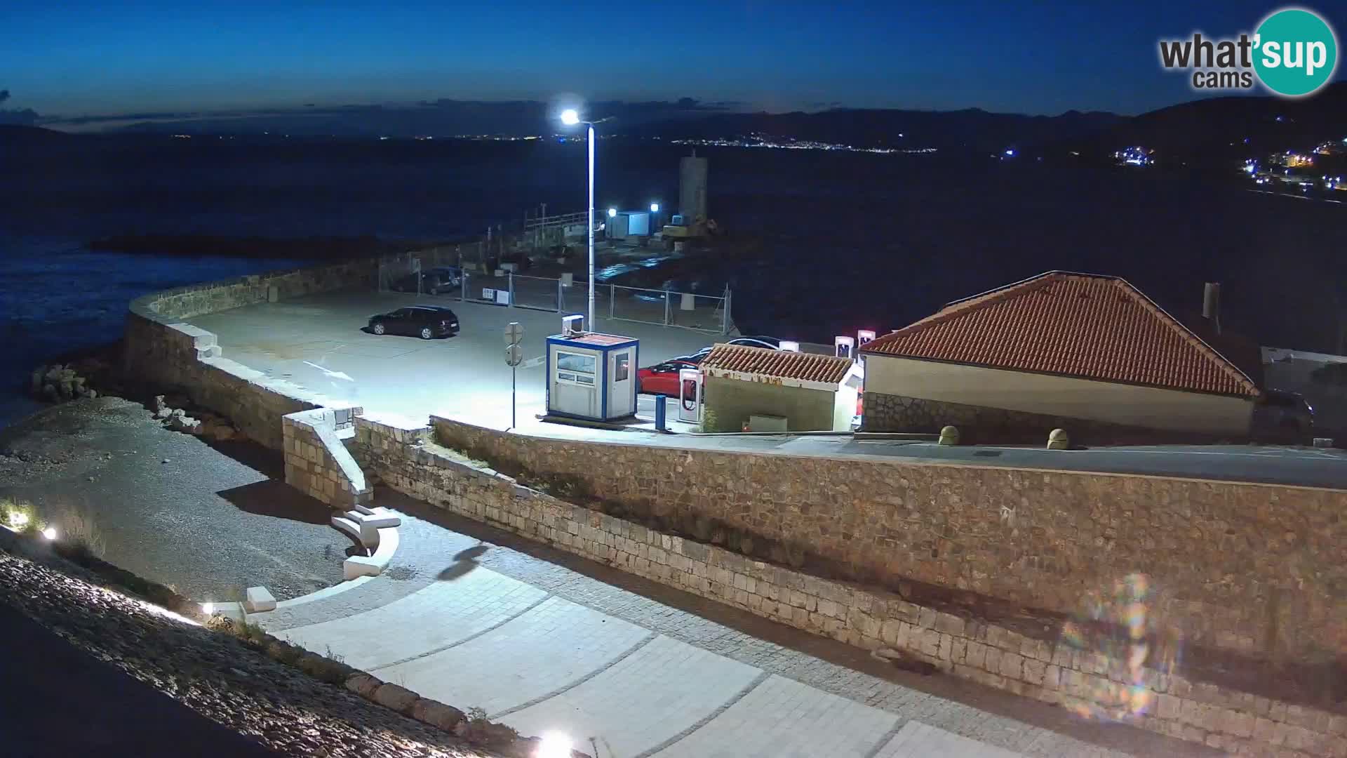 Webcam port de Senj – Vue sur la jetée et le phare