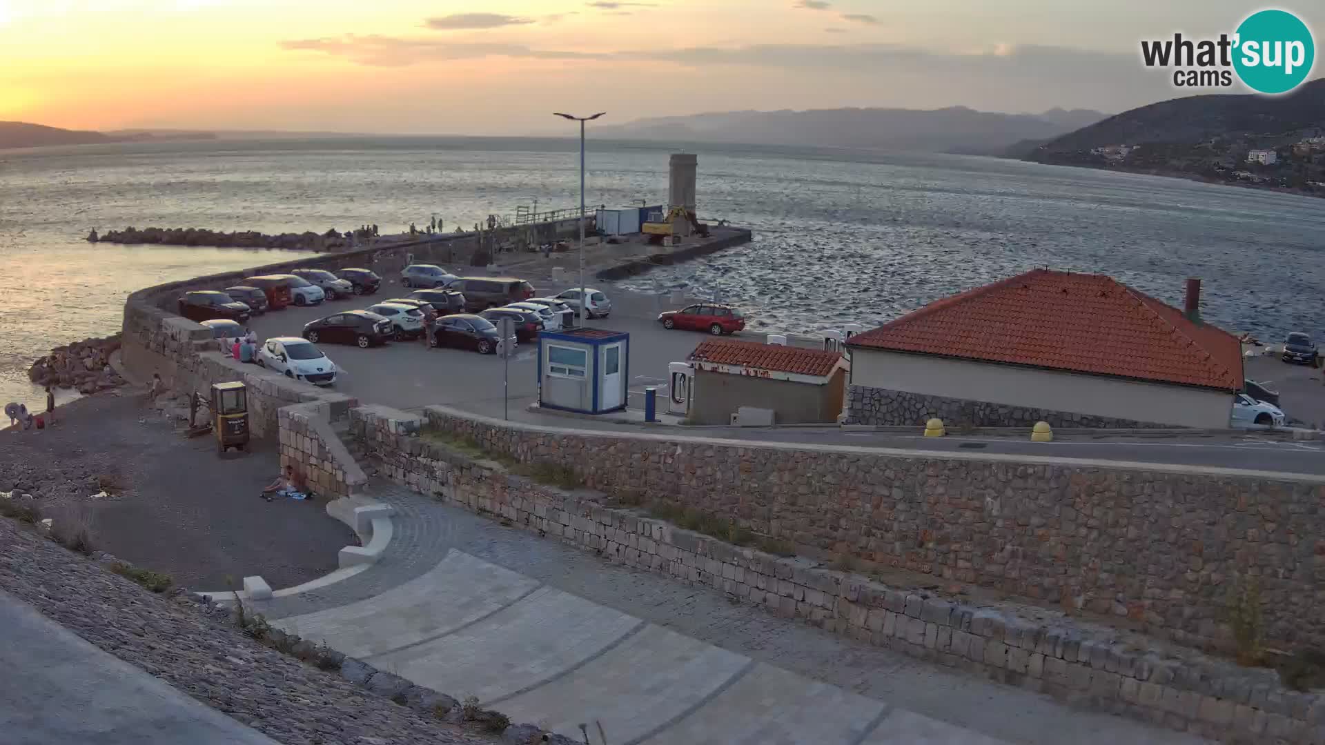 Senj Hafen Webcam – Wellenbrecher & Leuchtturm Liveblick