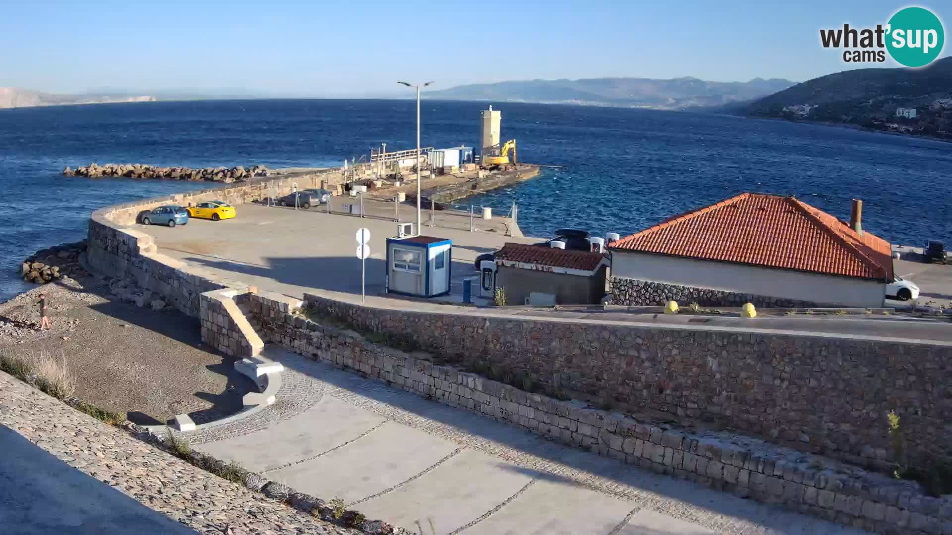 Webcam port de Senj – Vue sur la jetée et le phare