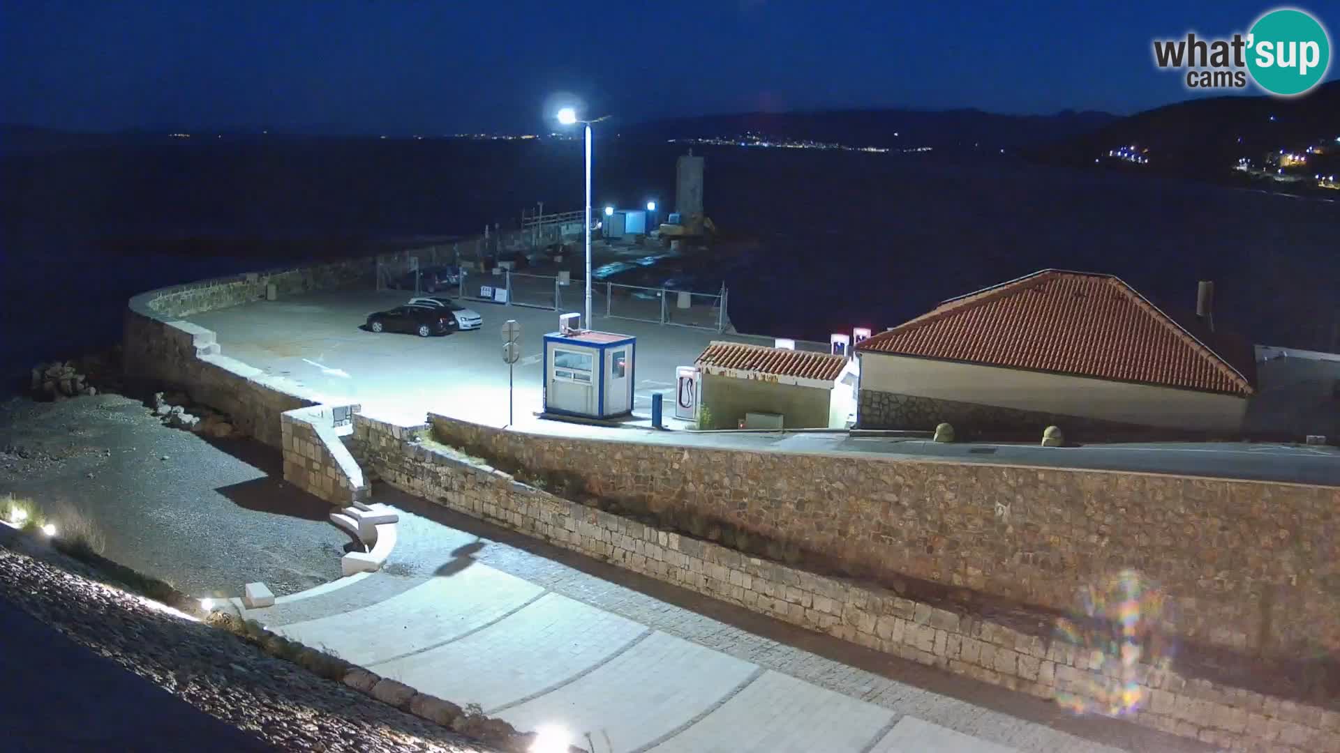 Senj Hafen Webcam – Wellenbrecher & Leuchtturm Liveblick