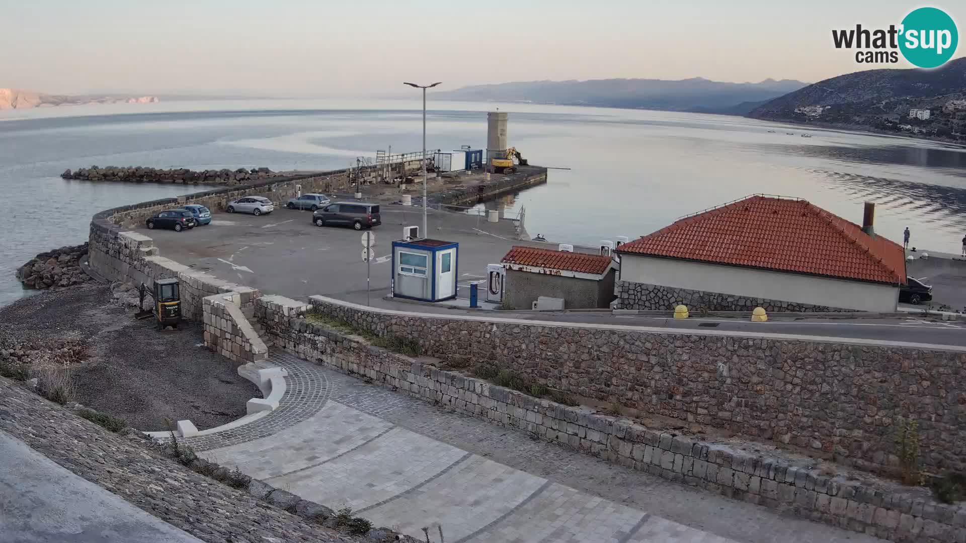 Senj Hafen Webcam – Wellenbrecher & Leuchtturm Liveblick