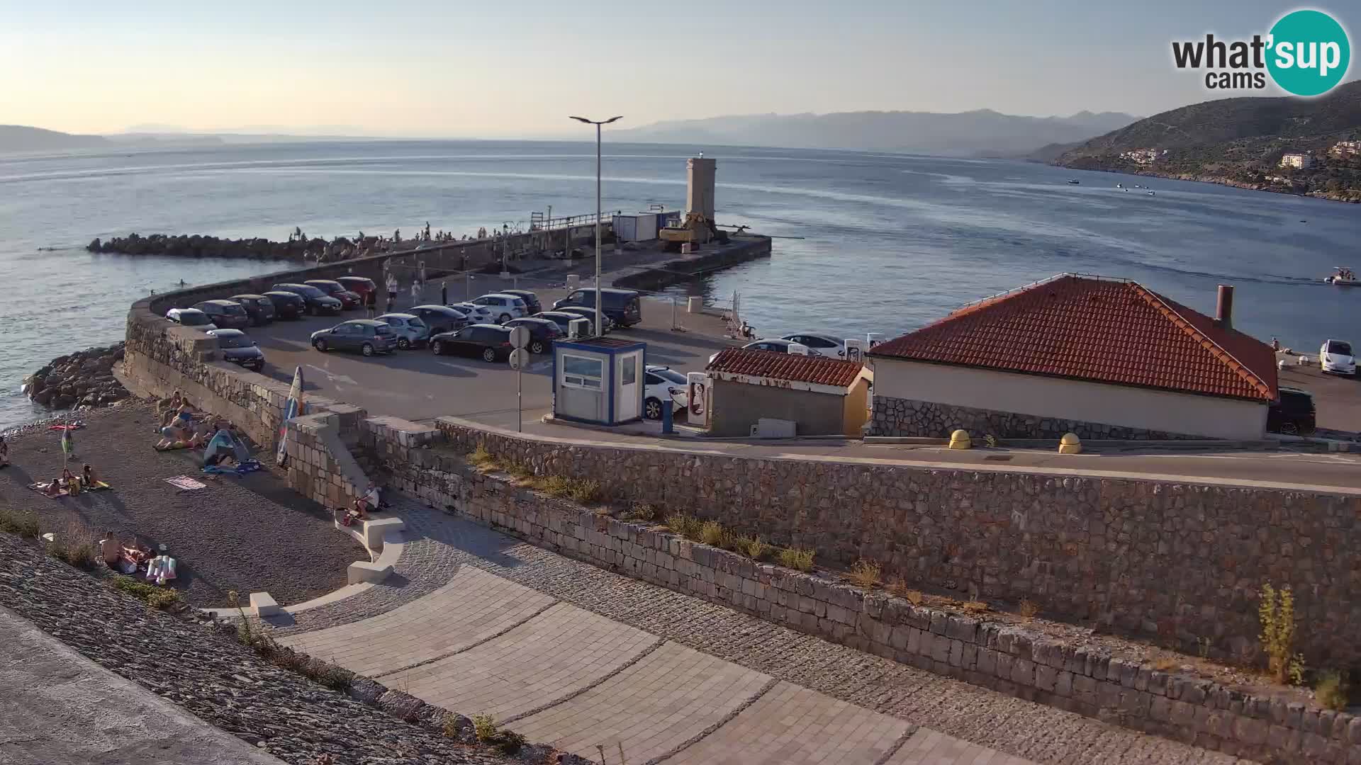 Webcam port de Senj – Vue sur la jetée et le phare