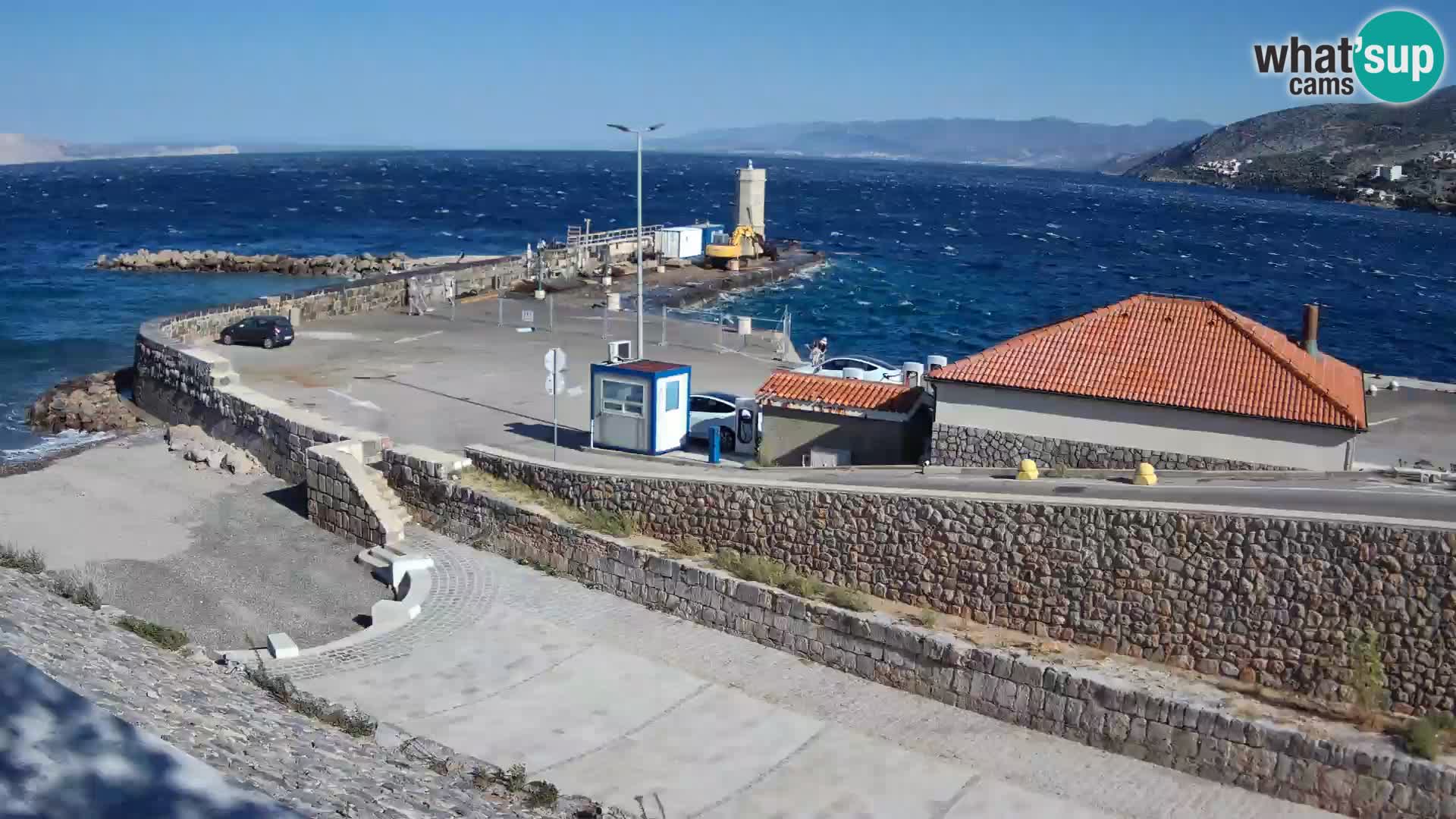 Webcam port de Senj – Vue sur la jetée et le phare