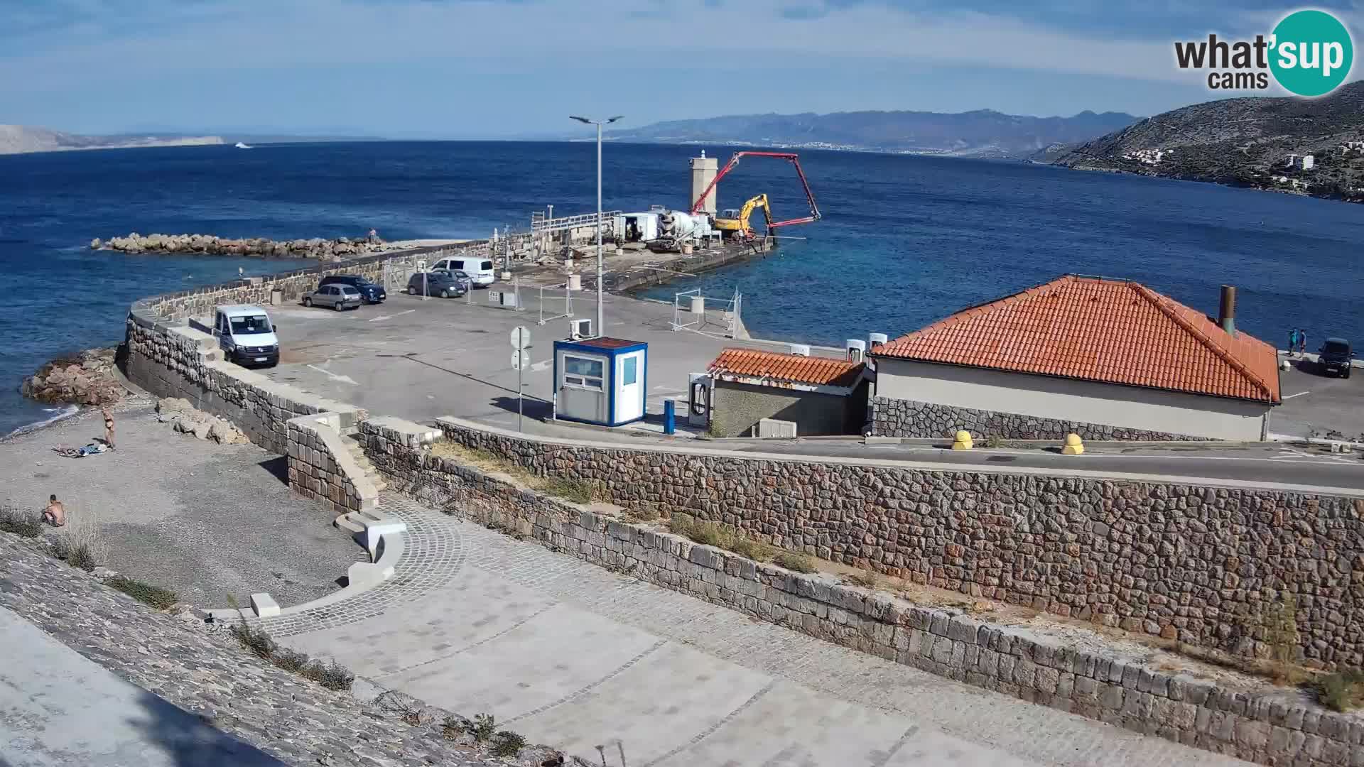 Webcam port de Senj – Vue sur la jetée et le phare