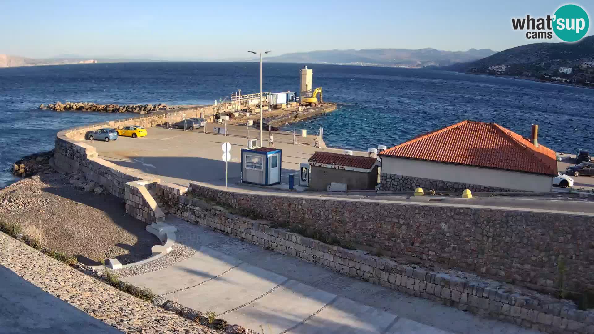 Webcam port de Senj – Vue sur la jetée et le phare