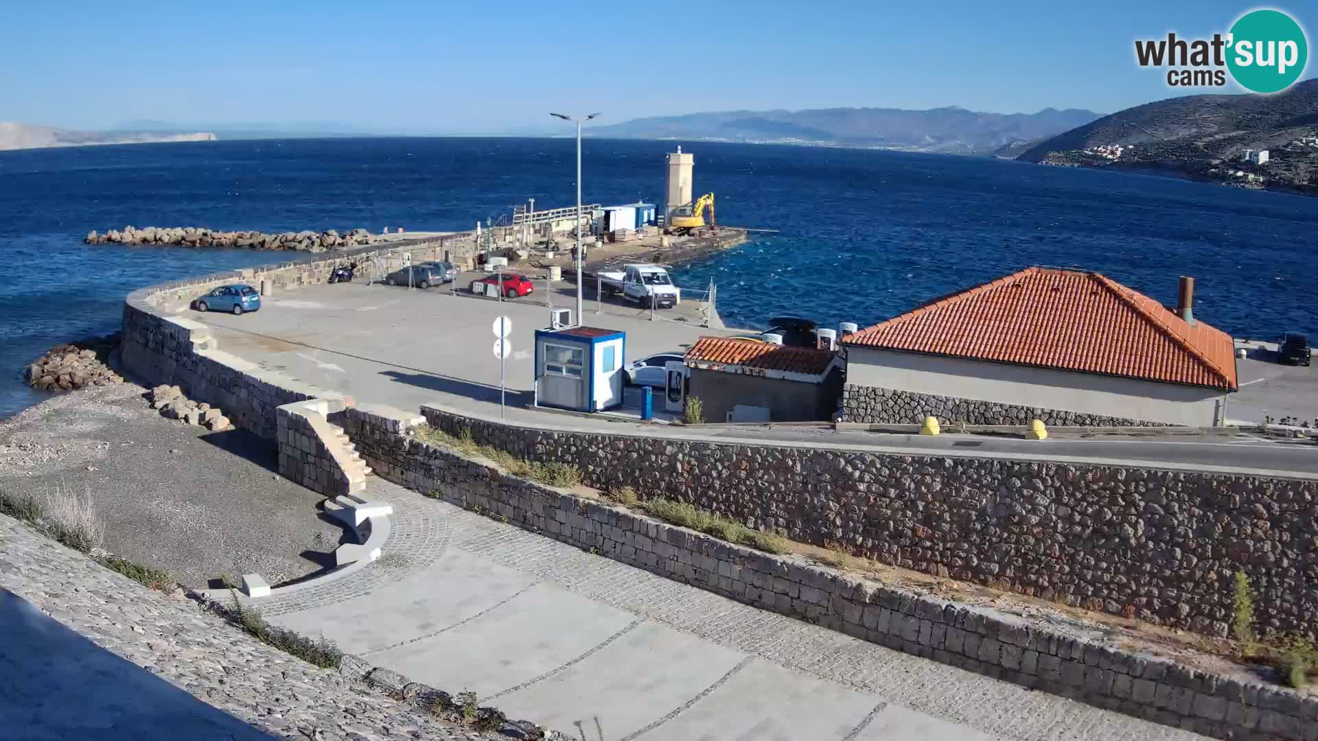 Webcam port de Senj – Vue sur la jetée et le phare