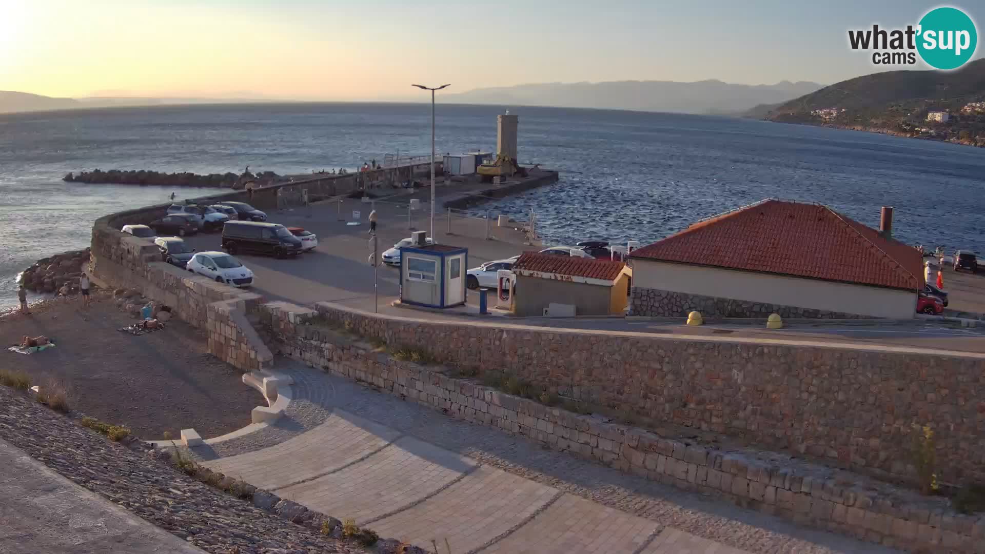 Senj Hafen Webcam – Wellenbrecher & Leuchtturm Liveblick