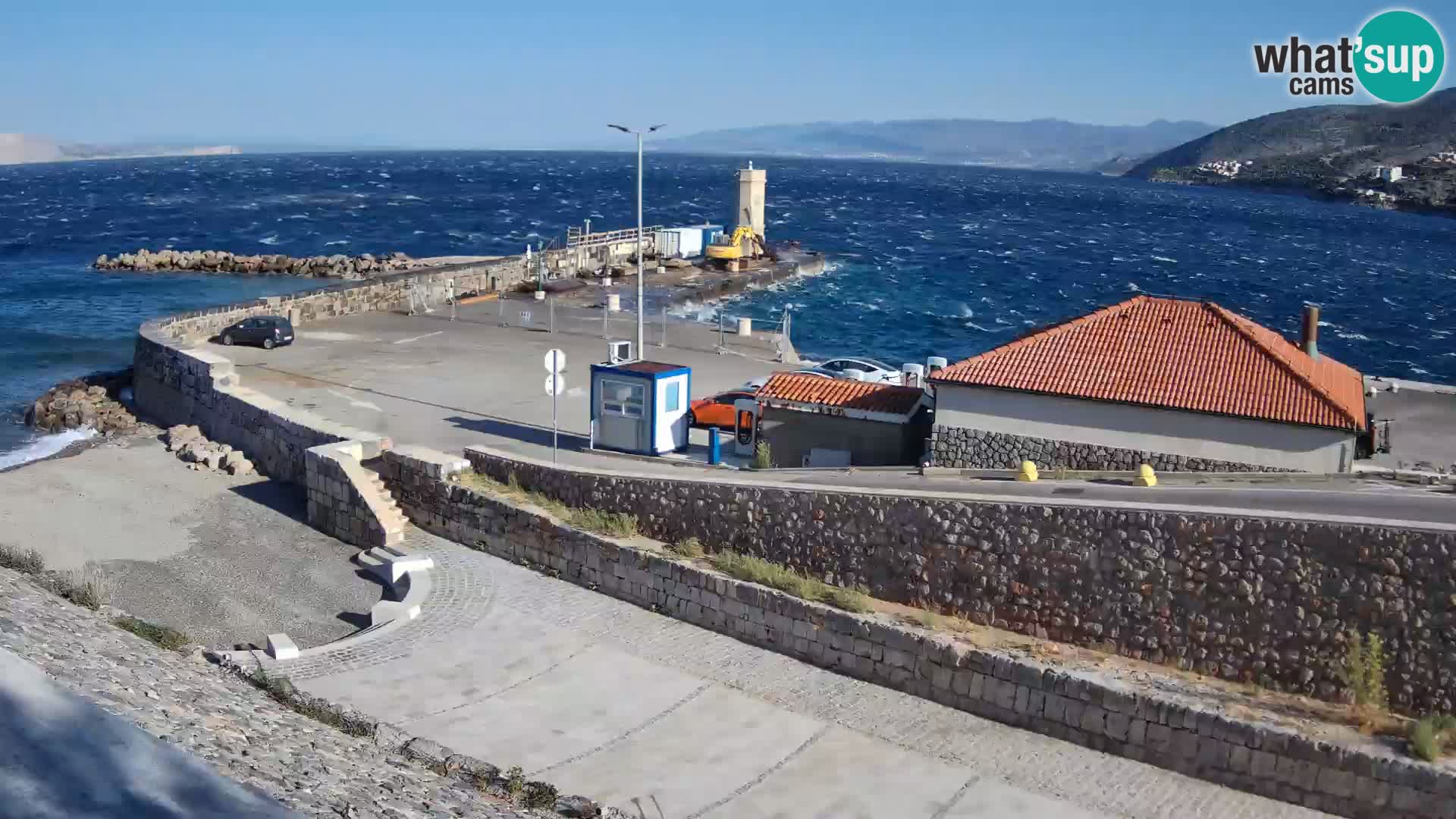 Senj Hafen Webcam – Wellenbrecher & Leuchtturm Liveblick