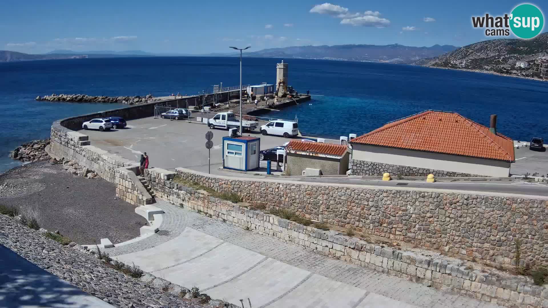 Webcam port de Senj – Vue sur la jetée et le phare
