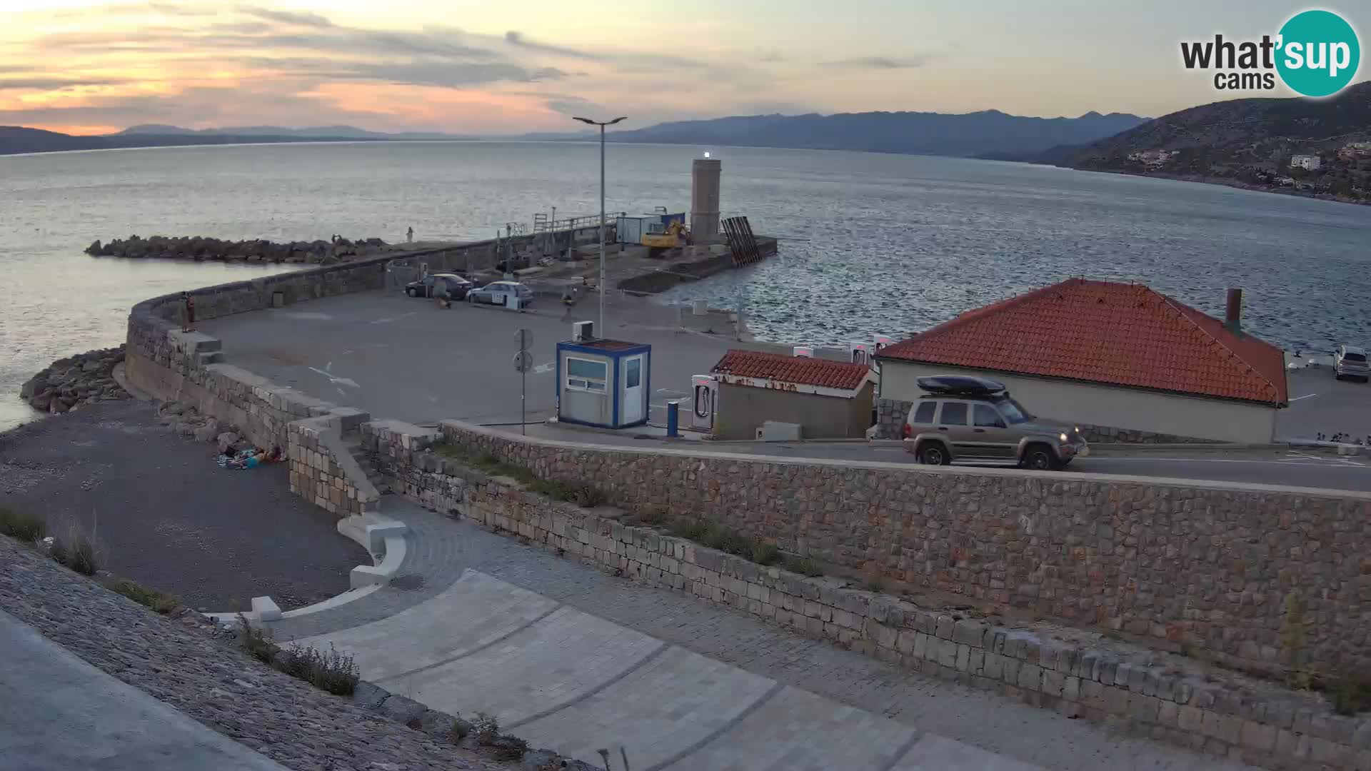 Web kamera Senj luka – Lukobran i svjetionik uživo