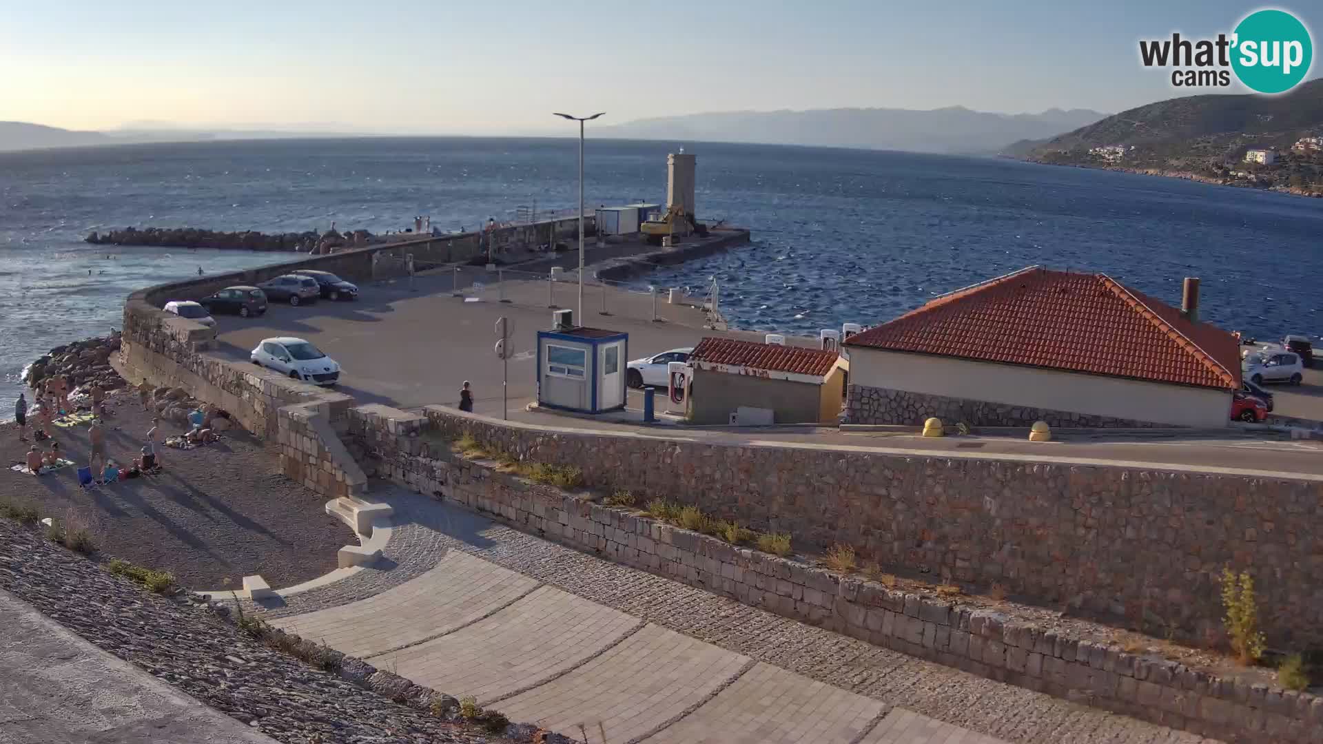 Webcam puerto de Senj – Rompeolas y faro en directo