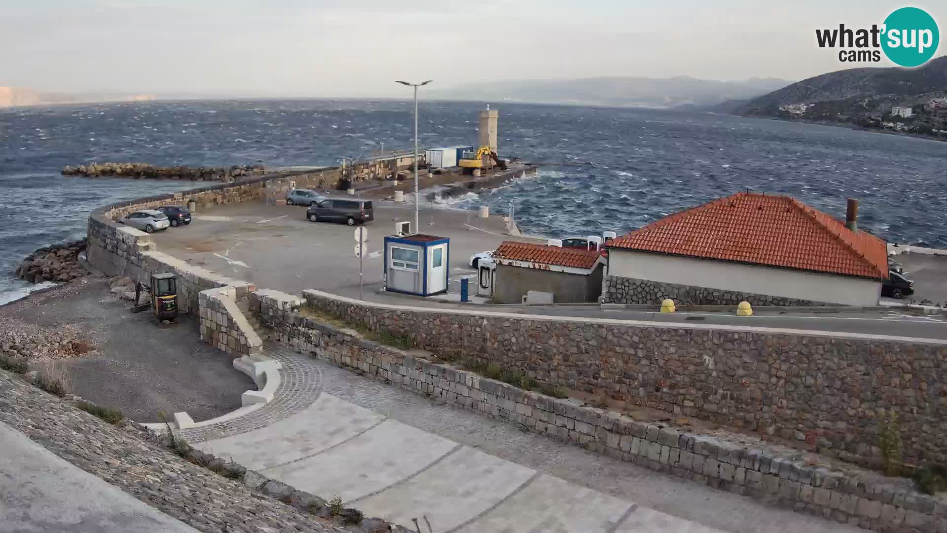 Senj Hafen Webcam – Wellenbrecher & Leuchtturm Liveblick