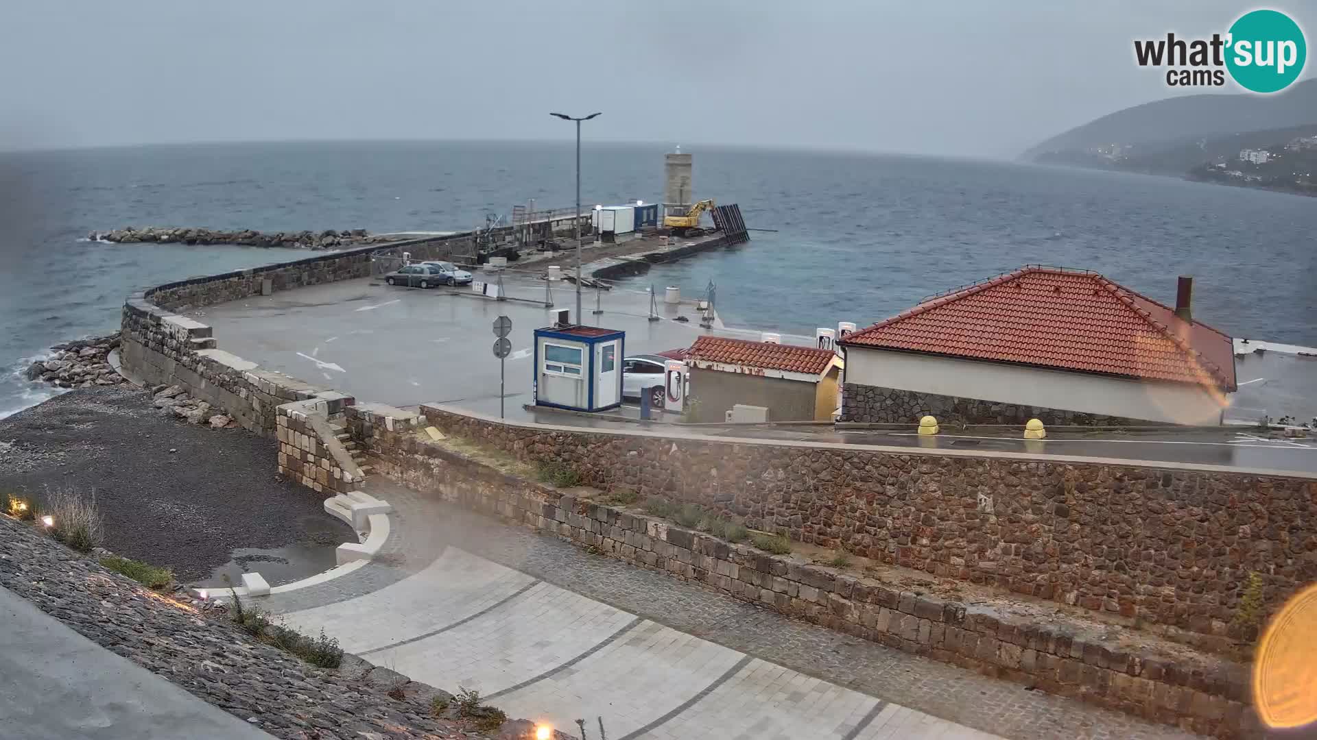 Web kamera Senj luka – Lukobran i svjetionik uživo