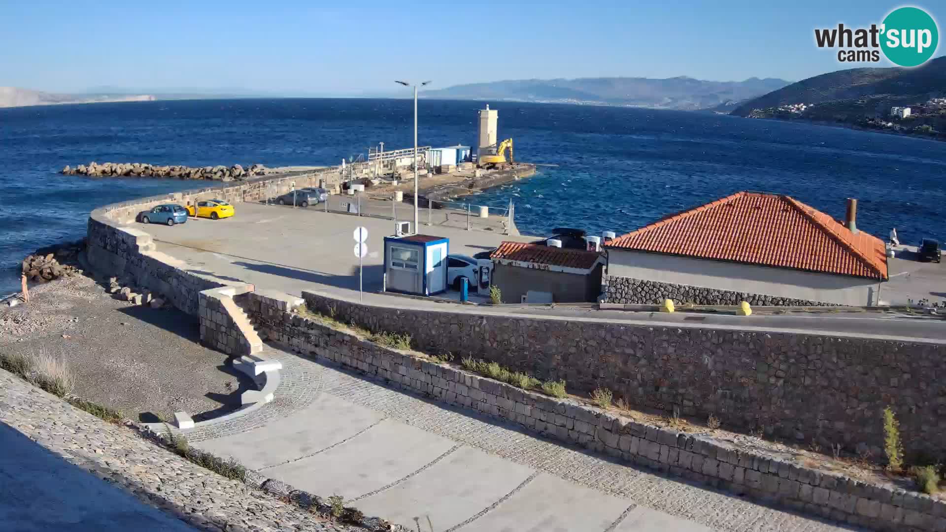 Webcam port de Senj – Vue sur la jetée et le phare
