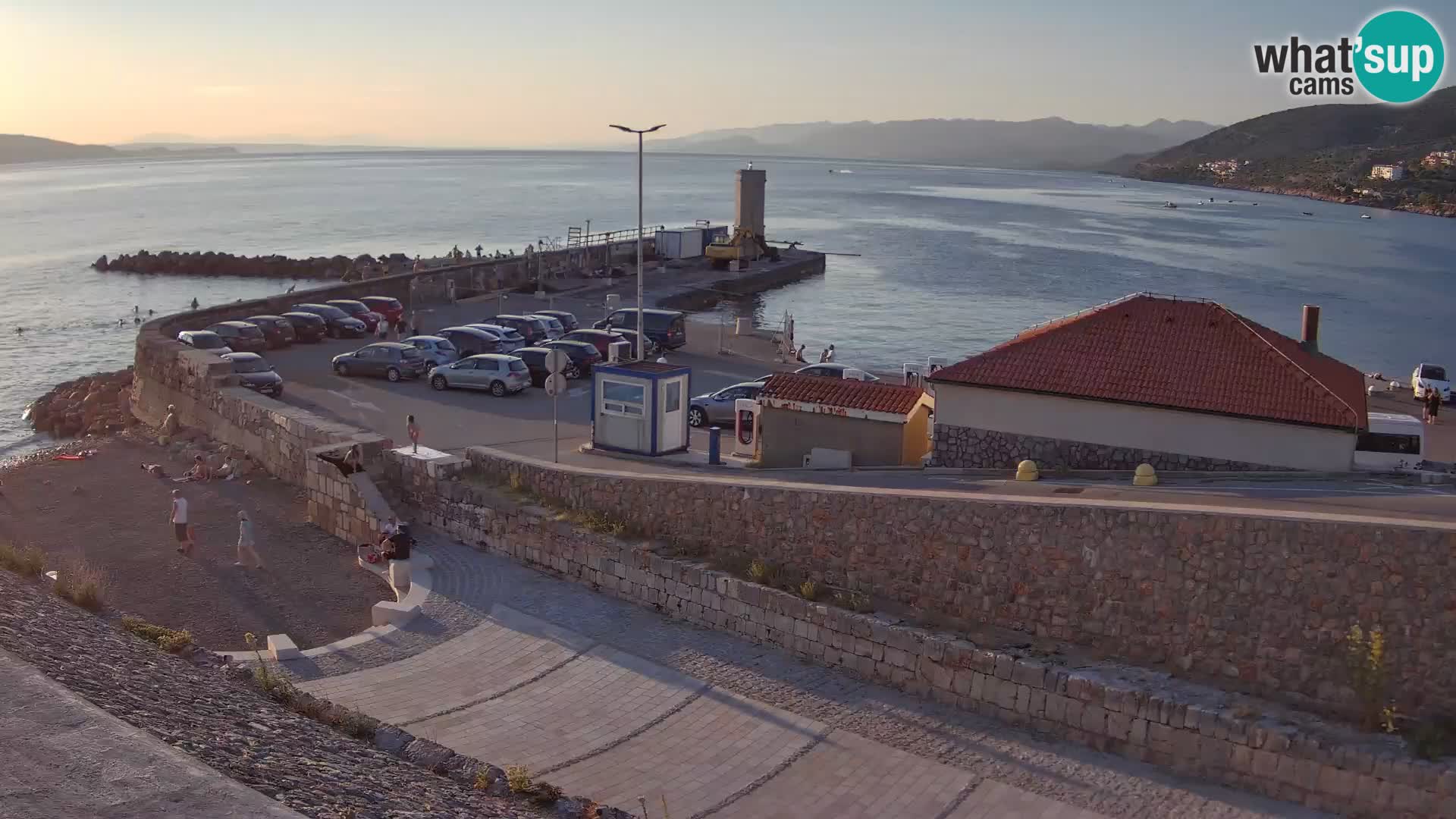Webcam port de Senj – Vue sur la jetée et le phare