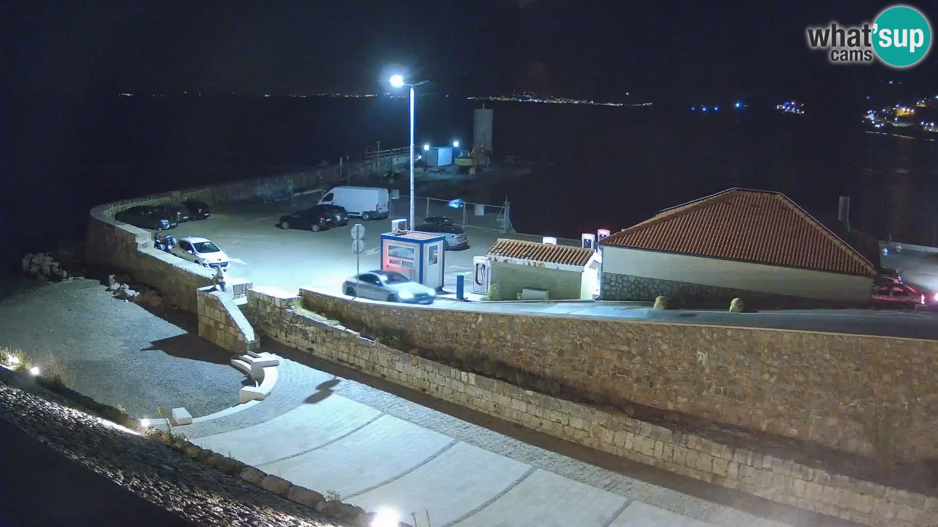 Senj Hafen Webcam – Wellenbrecher & Leuchtturm Liveblick