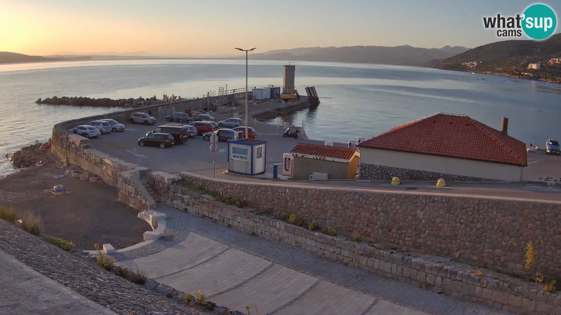 Webcam Porto di Segna – Frangiflutti e Faro in diretta