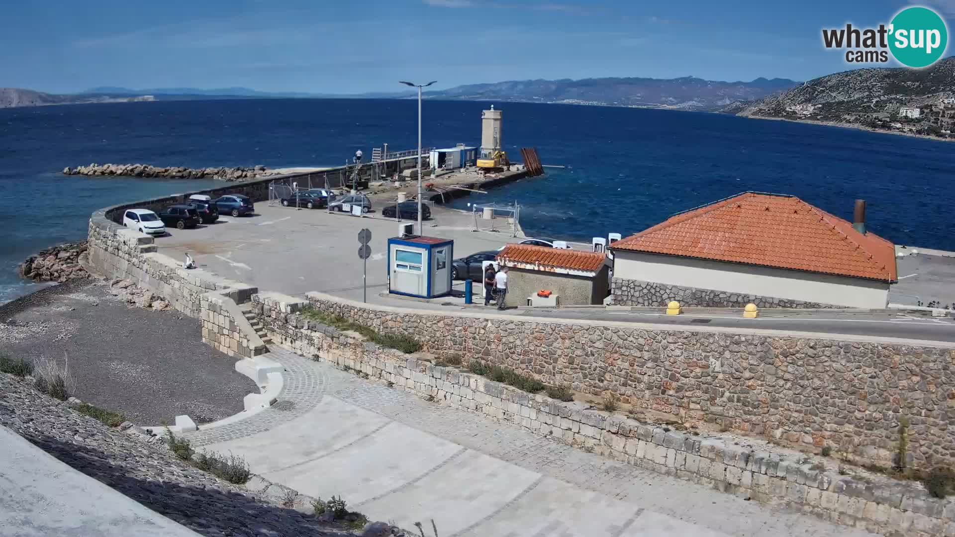 Webcam port de Senj – Vue sur la jetée et le phare