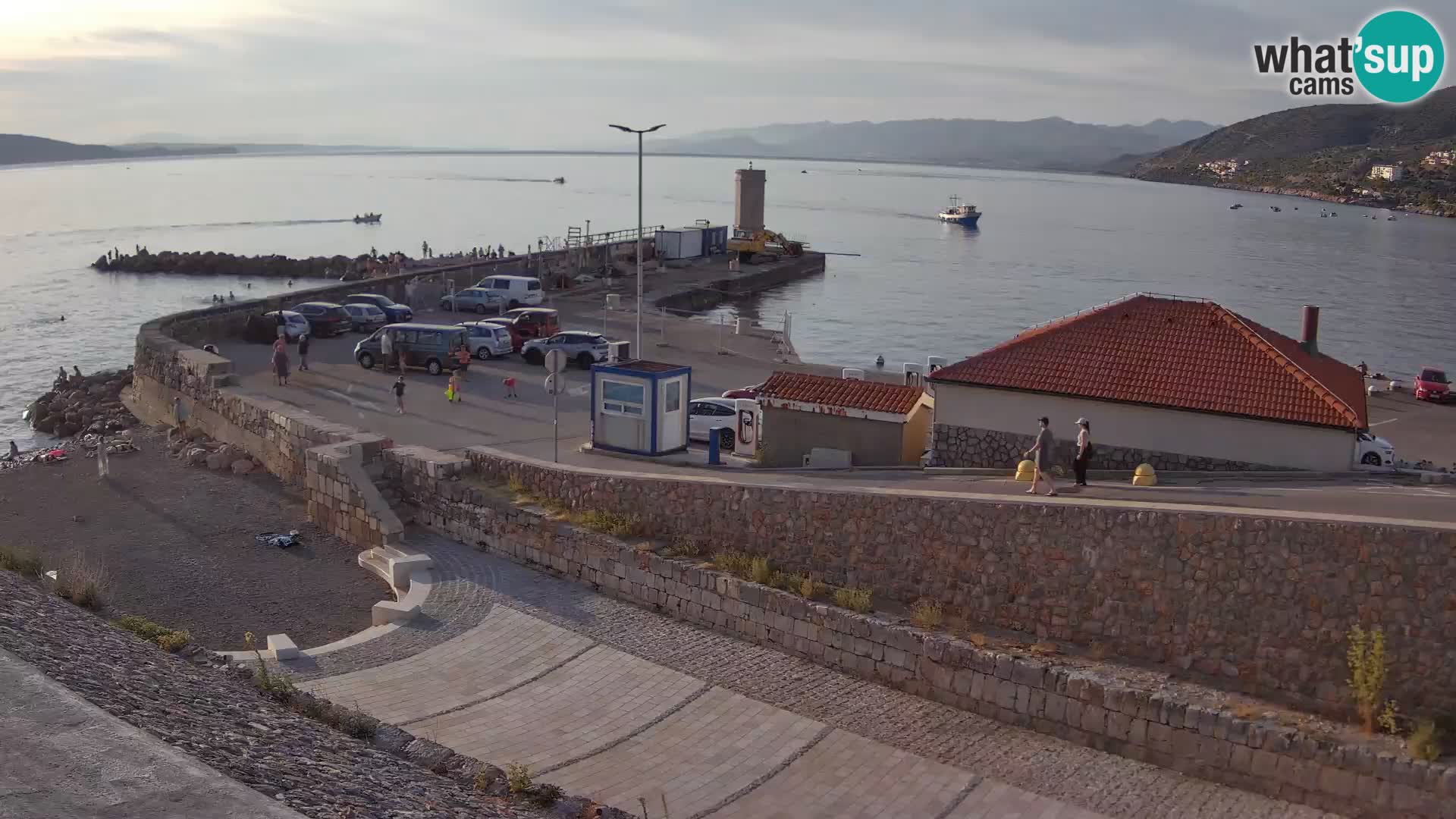 Web kamera Senj luka – Lukobran i svjetionik uživo