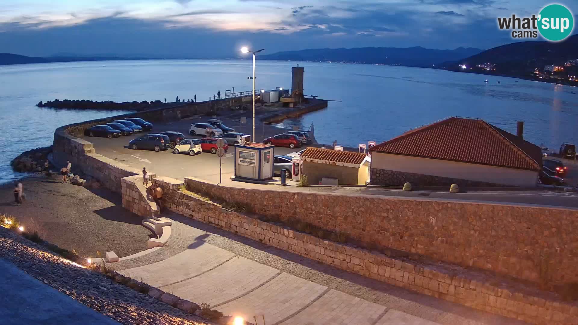 Senj Hafen Webcam – Wellenbrecher & Leuchtturm Liveblick