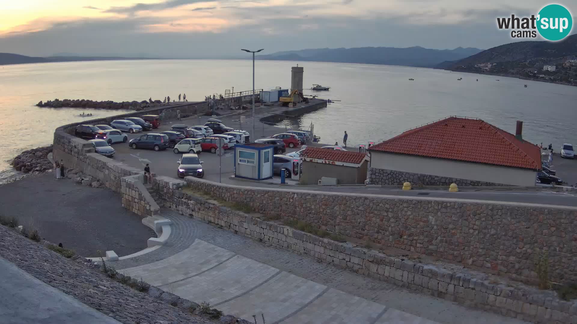 Senj Hafen Webcam – Wellenbrecher & Leuchtturm Liveblick