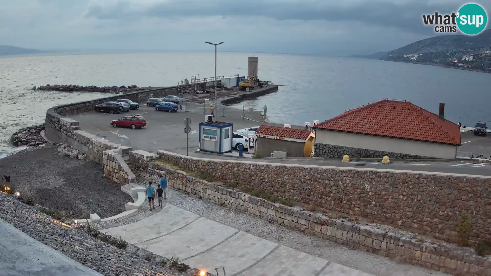 Webcam port de Senj – Vue sur la jetée et le phare