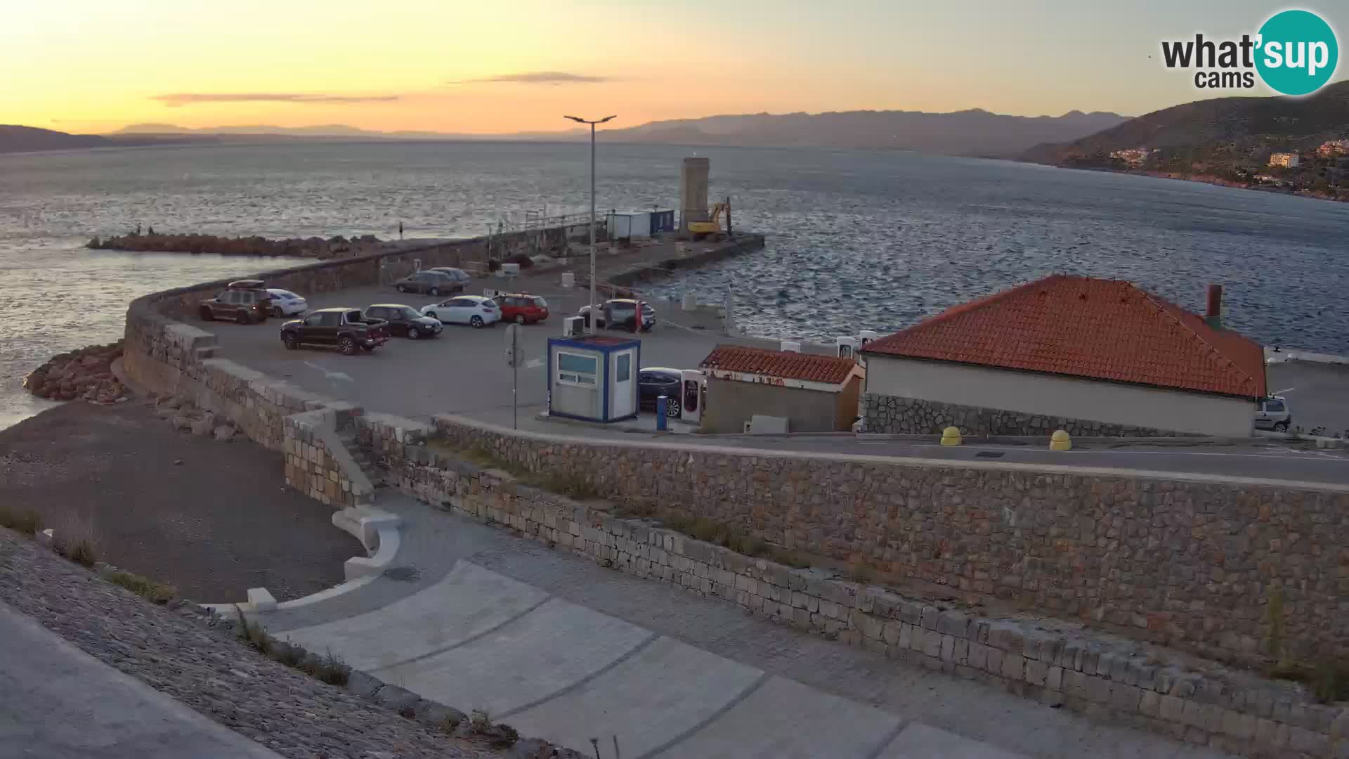 Web kamera Senj luka – Lukobran i svjetionik uživo