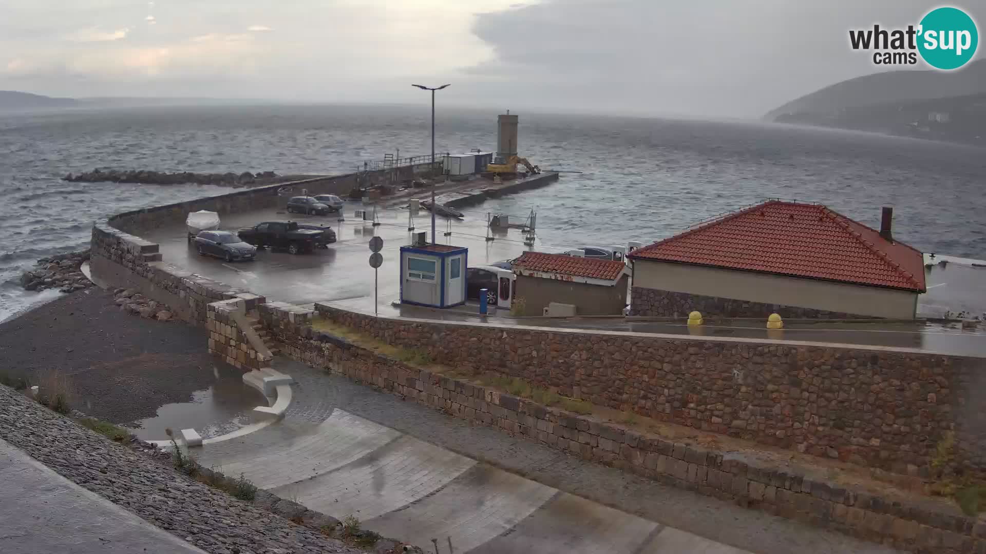 Senj Hafen Webcam – Wellenbrecher & Leuchtturm Liveblick