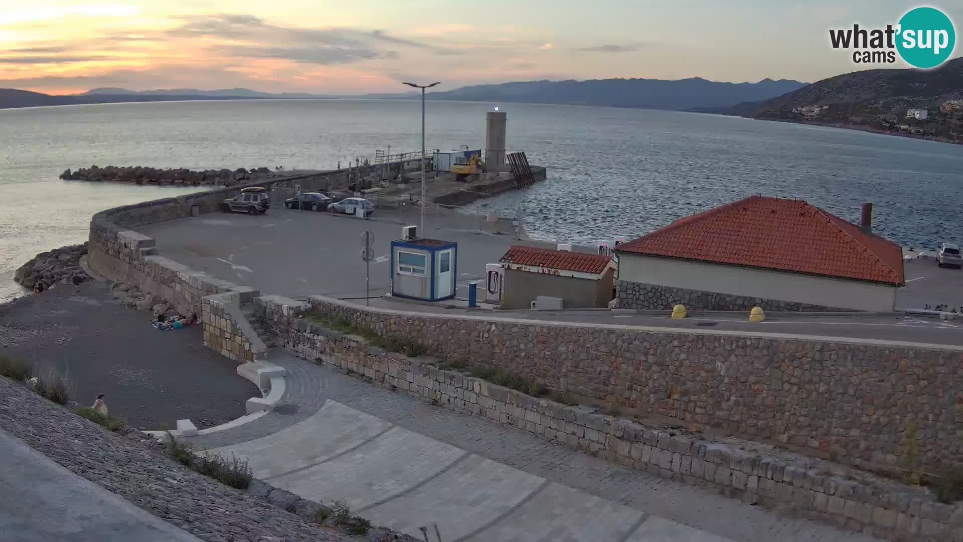 Webcam puerto de Senj – Rompeolas y faro en directo