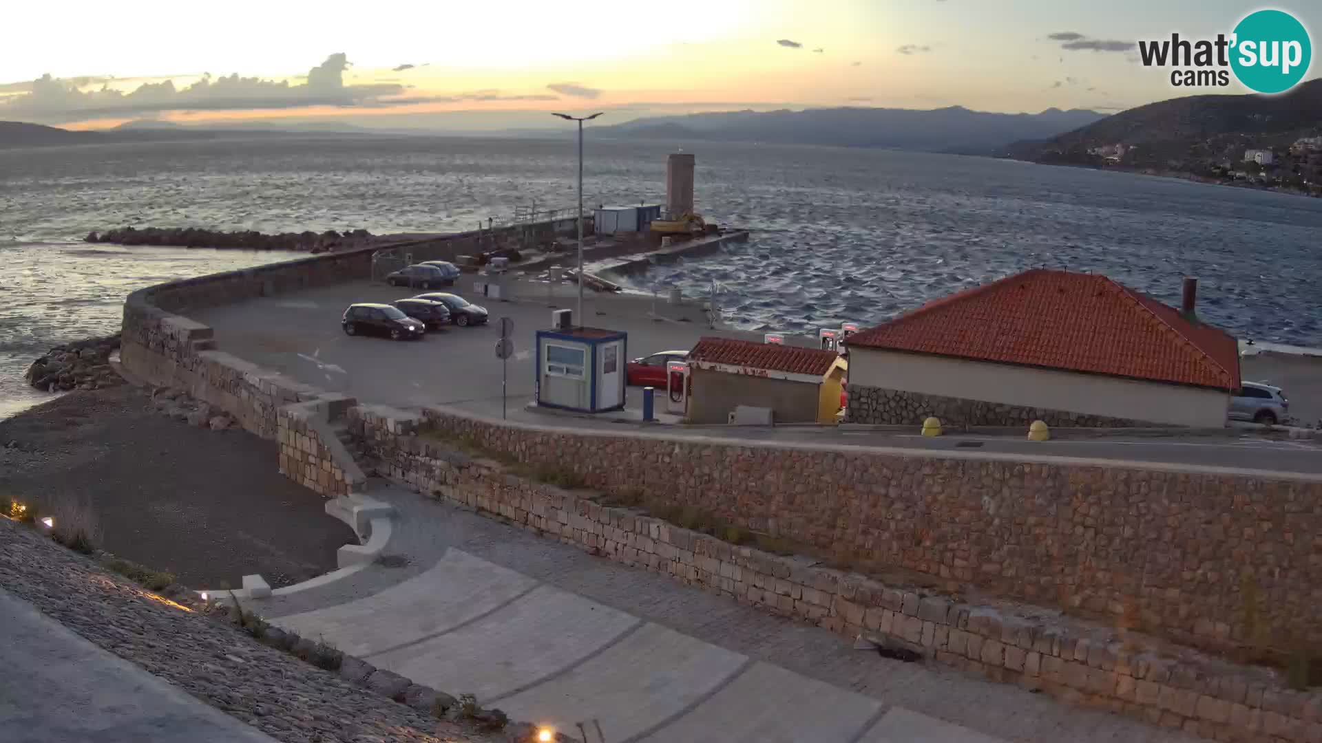 Webcam puerto de Senj – Rompeolas y faro en directo