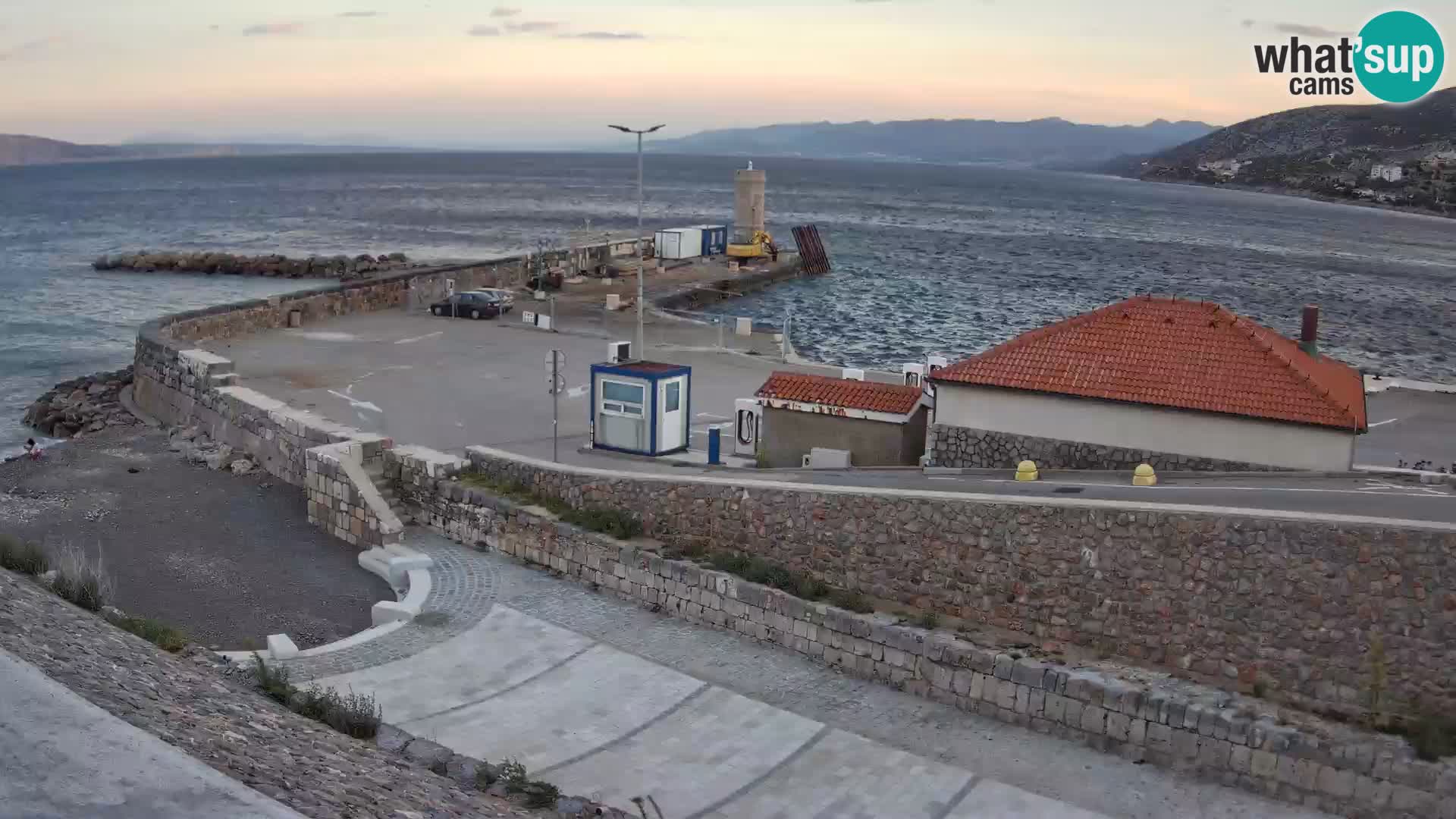 Webcam Porto di Segna – Frangiflutti e Faro in diretta