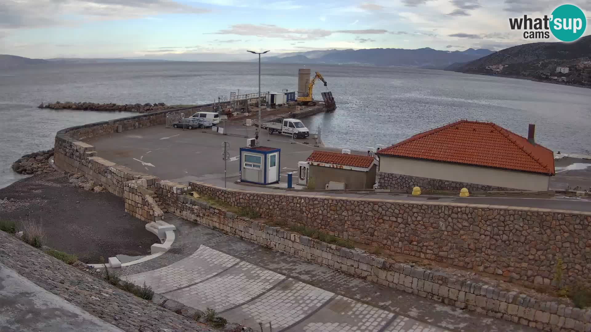 Webcam puerto de Senj – Rompeolas y faro en directo