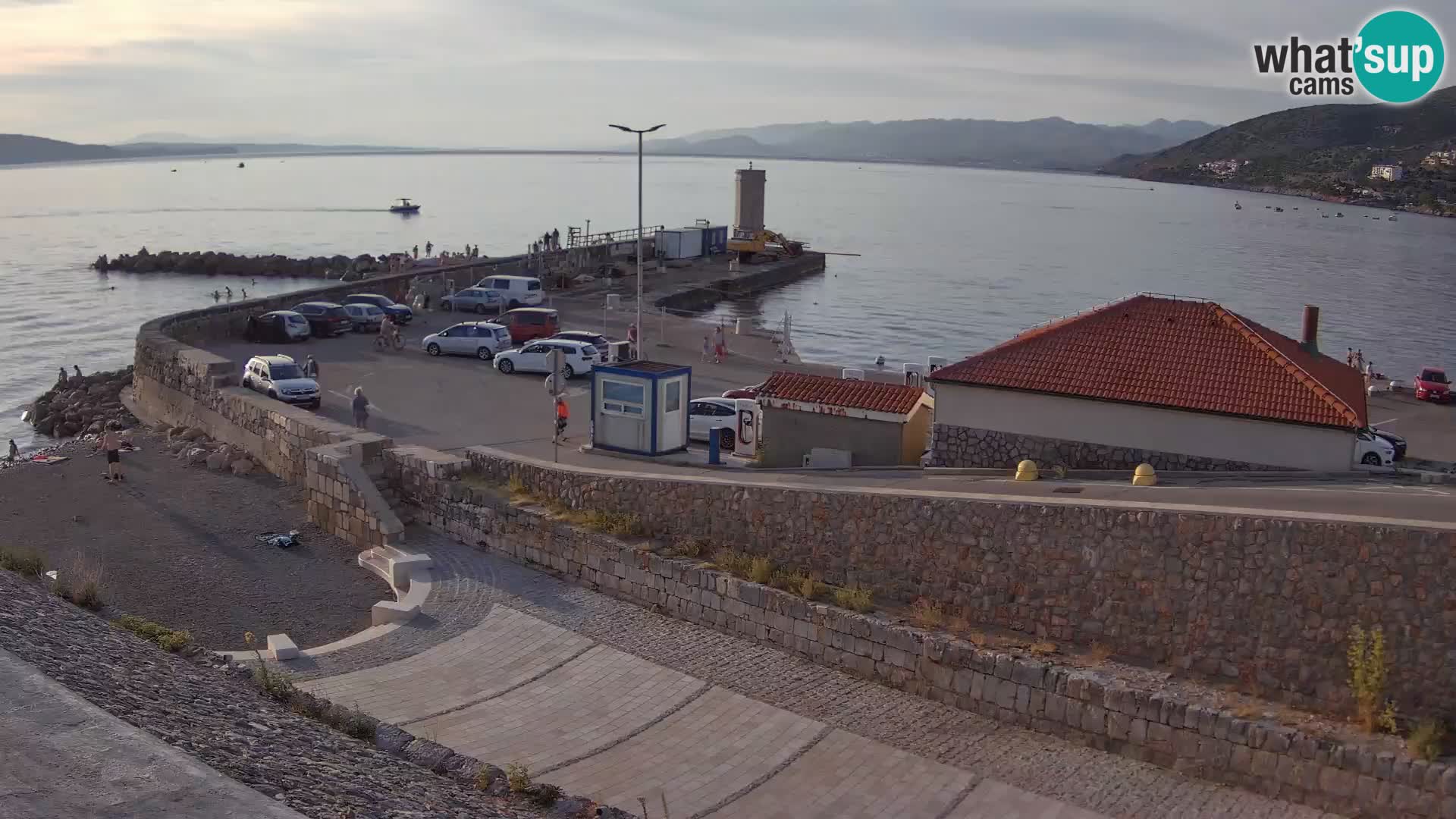 Senj Hafen Webcam – Wellenbrecher & Leuchtturm Liveblick